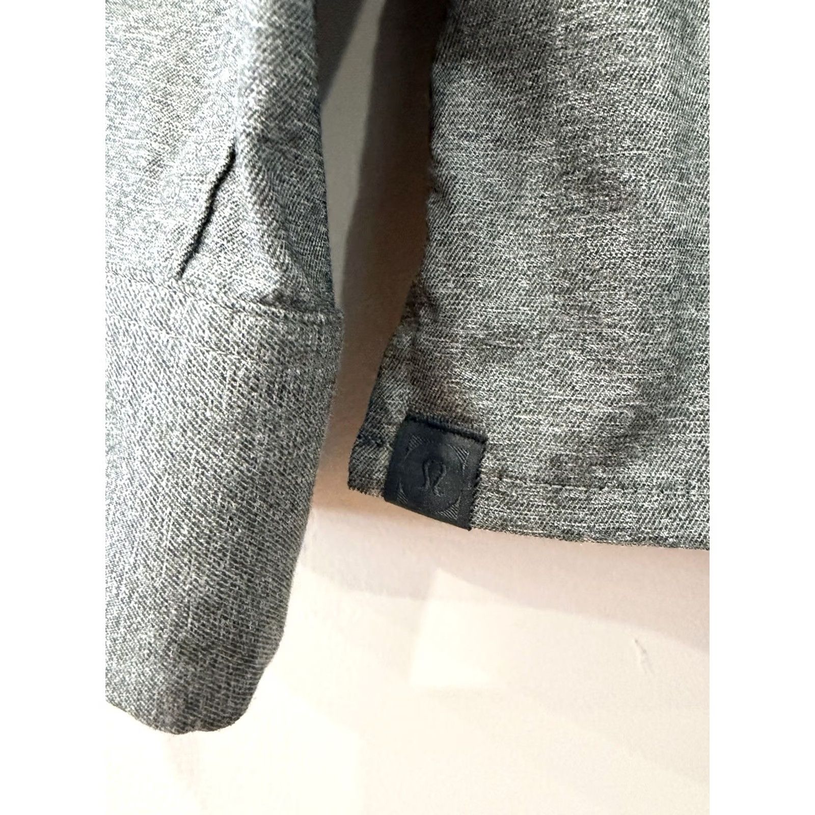 Lululemon Lululemon Button-Up Shirt Stretch Men XL Gray Size US XL / EU 56 / 4 - 3 Thumbnail
