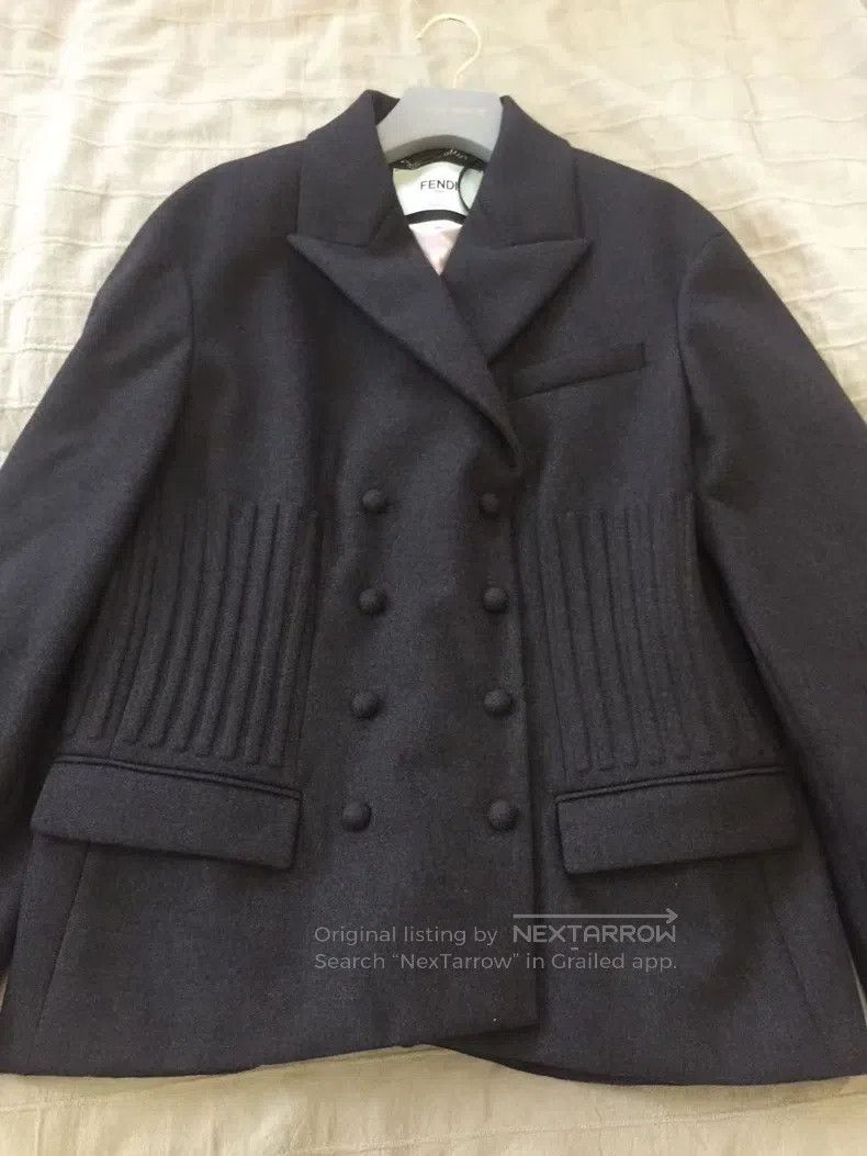 Fendi Fendi Women's Wool Short Coat with Cashmere Inside Size L / US 10 / IT 46 - 4 Thumbnail