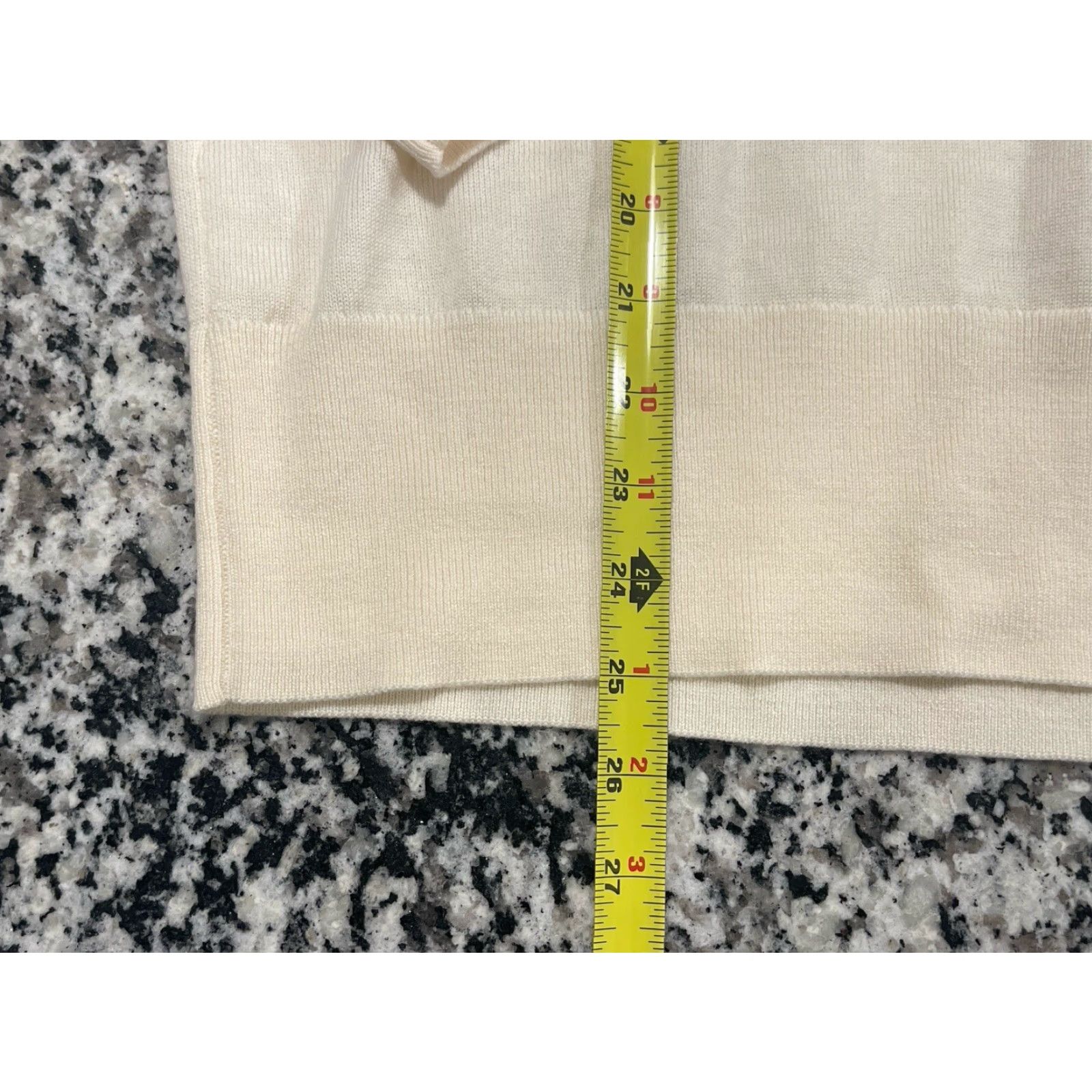 Club Monaco CLUB MONACO Wool Turtle Neck Sweater Womens Size M Ivory Size M / US 6-8 / IT 42-44 - 2 Thumbnail