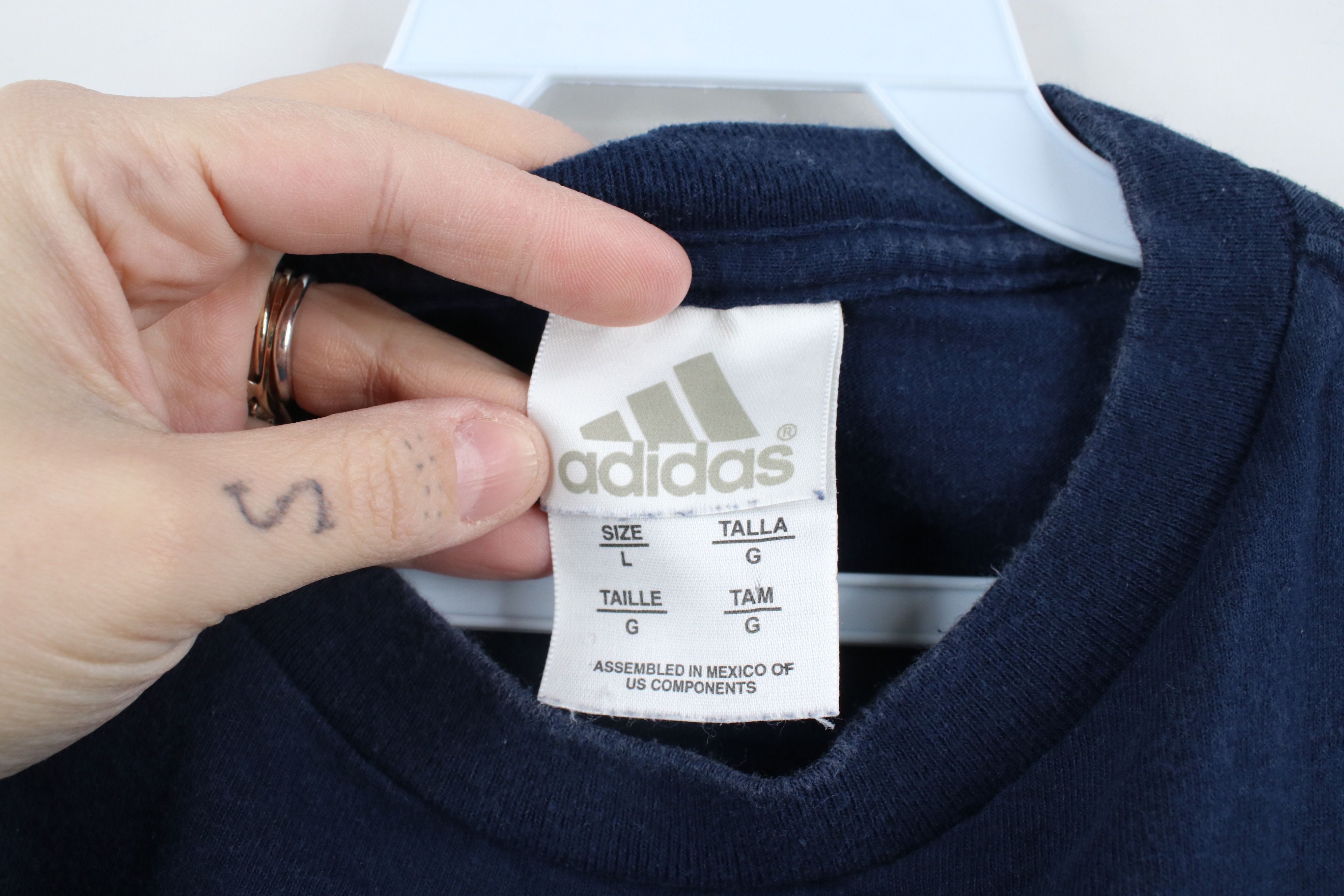 Adidas × Vintage Vintage Adidas Madonna University Volleyball T-Shirt Navy Size US L / EU 52-54 / 3 - 7 Thumbnail