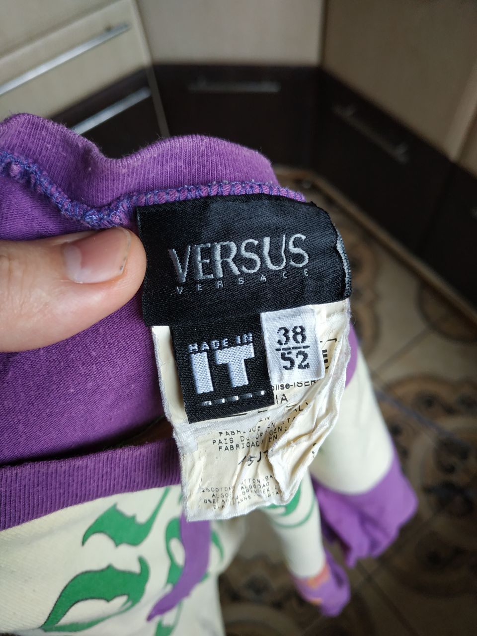 Versus Versace Vintage Versus Versace Lions Graphic Ittierre Made in Italy Size US L / EU 52-54 / 3 - 2 Thumbnail