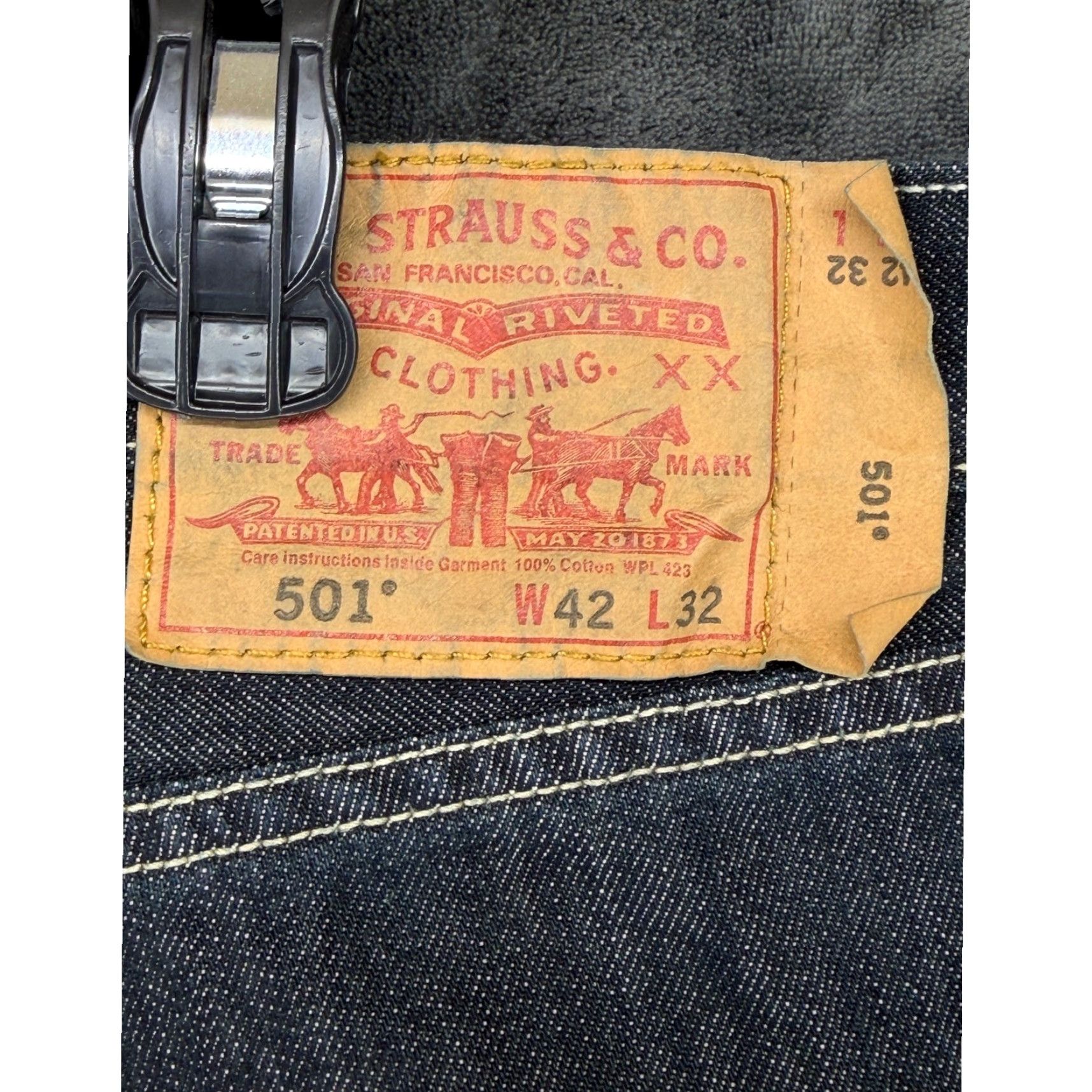 Levi's Levi's 501 Original Fit Jeans 42x32 Dark Wash Indigo Straight Leg Mens Jeans Regular Rise Button Fly 5-Pocket Denim Water-Less Size US 42 / EU 58 - 4 Thumbnail