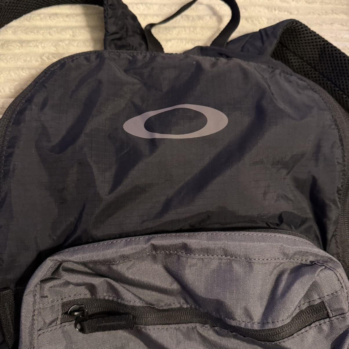 Oakley Oakley Revised Packable Backpack 2.0 in Blackout Size ONE SIZE - 4 Thumbnail