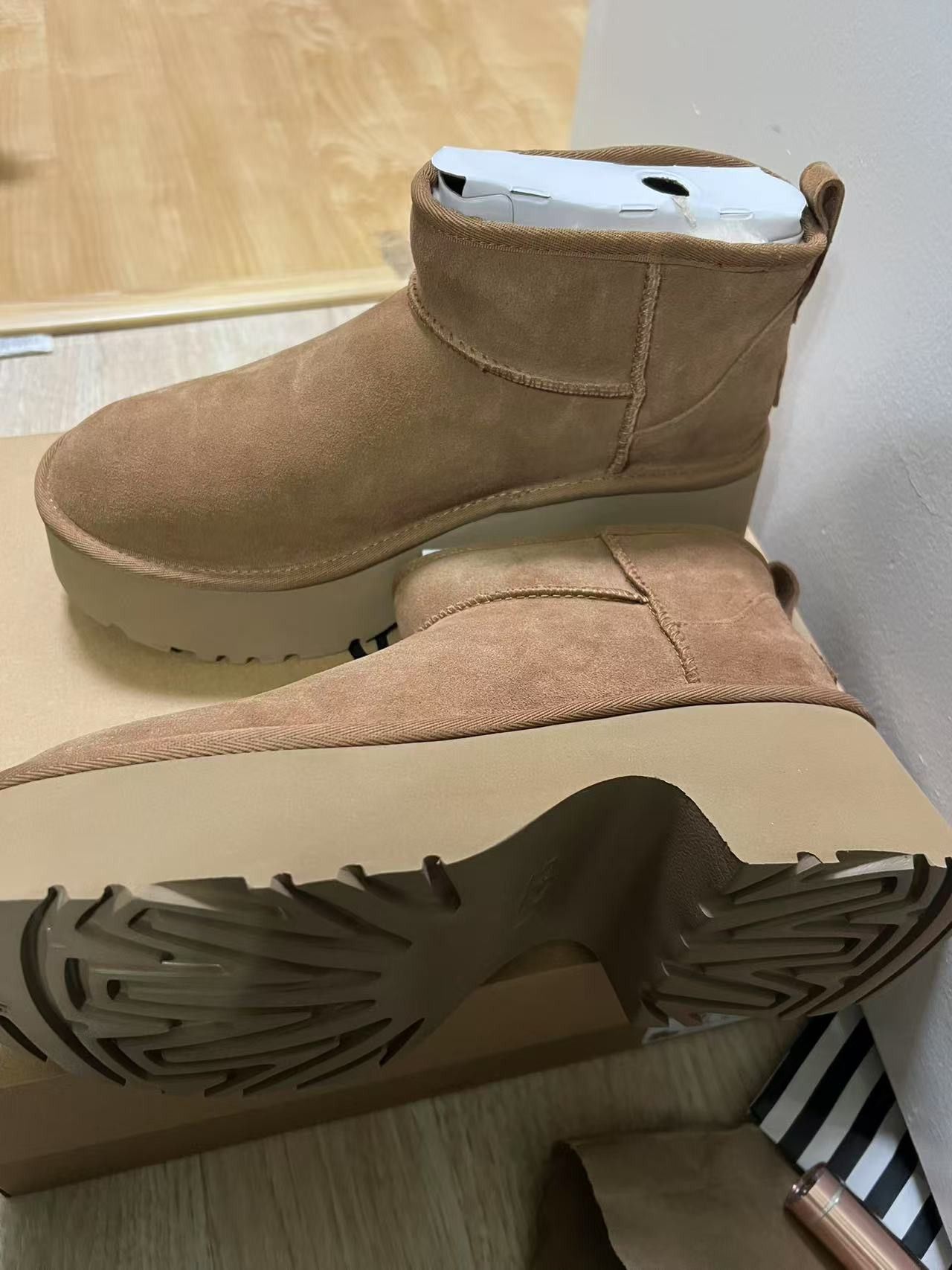 Ugg UGG Women's Classic Ultra Mini New Heights Boots Size US 11 / IT 41 - 8 Thumbnail