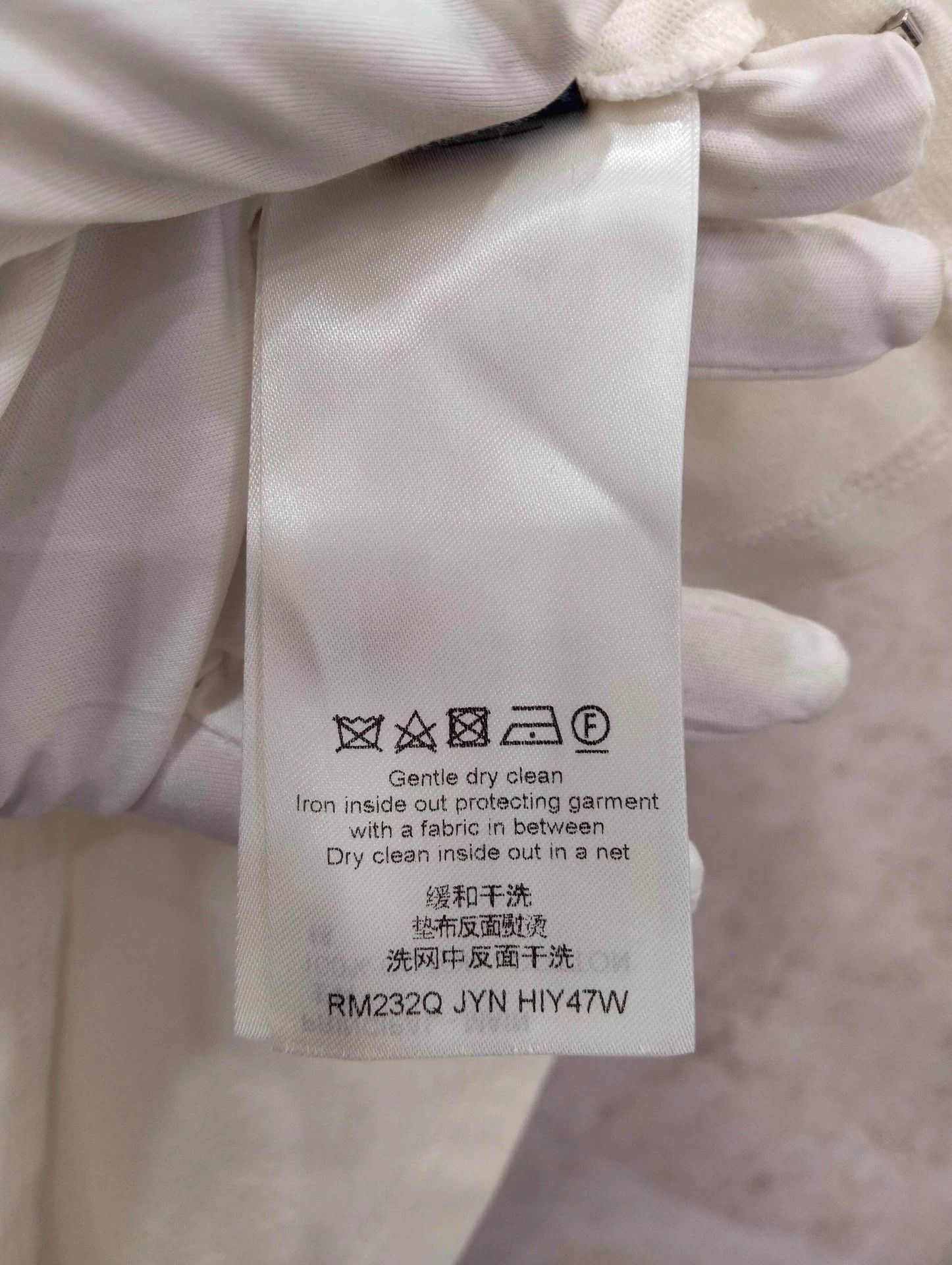 Louis Vuitton LV White Back Slogan Short-Sleeve Tee S Size US S / EU 44-46 / 1 - 5 Thumbnail