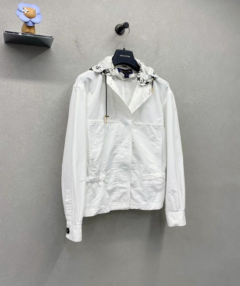 Louis Vuitton Louis Vuitton White Charge Jacket 2503-Nextarrow Size XXS / US 00 / IT 34 - 5 Thumbnail