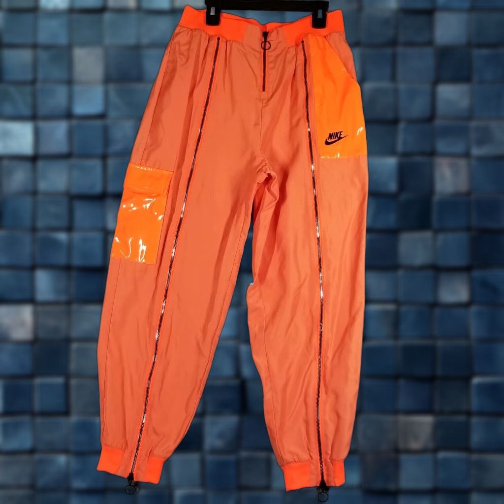 Nike Nike Women's S Woven Joggers Fire Orange Athleisure 90s Performance Training and Gym Size 28" / US 6 / IT 42 - 1 Thumbnail