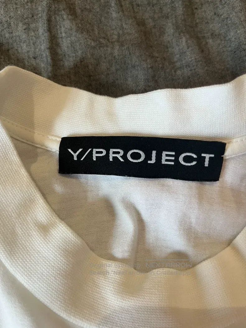 Y/Project Y/Project Size S White short sleeves Size US S / EU 44-46 / 1 - 3 Thumbnail