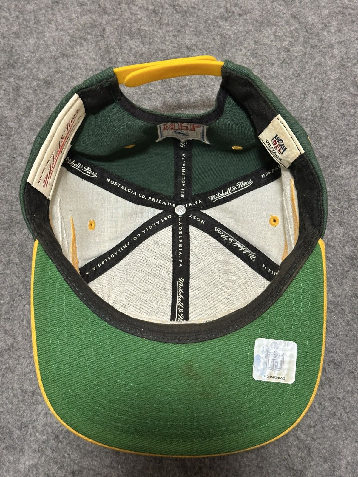 NFL Mitchell & Ness Green Bay Packers snapback hat. Size ONE SIZE - 8 Thumbnail