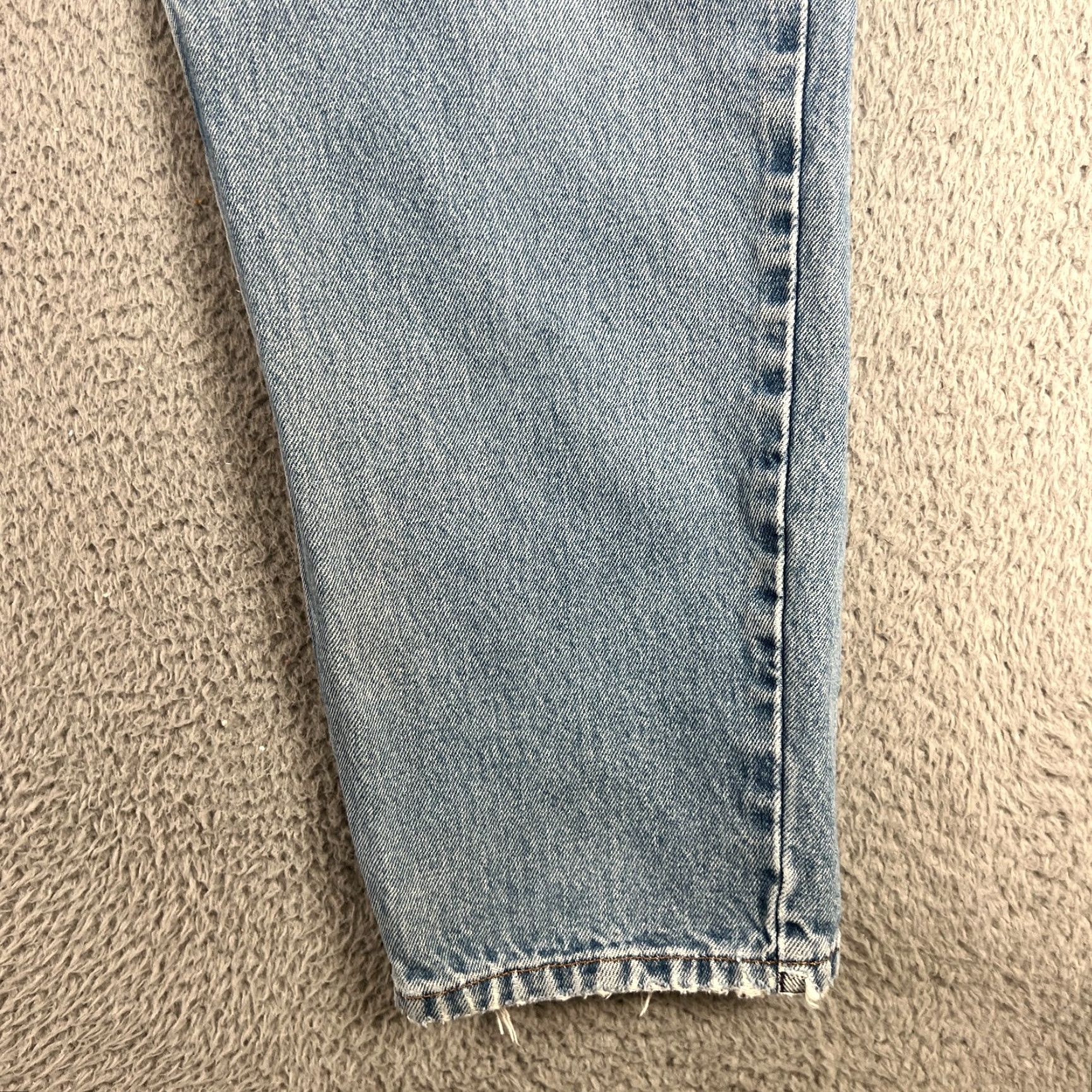 Levi's Vintage Levi's 560 Tapered Fit Men’s Jeans 36x34 Blue Distressed Cotton Denim Size US 36 / EU 52 - 5 Thumbnail
