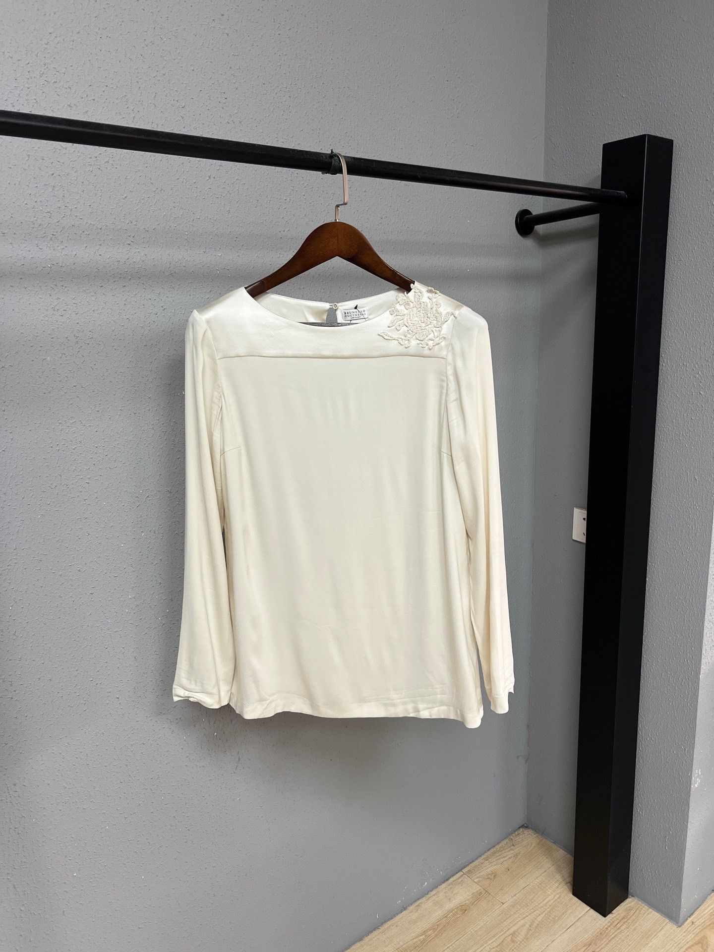 Brunello Cucinelli Brunello Cucinelli Silk Blouse Size L / US 10 / IT 46 - 1 Thumbnail