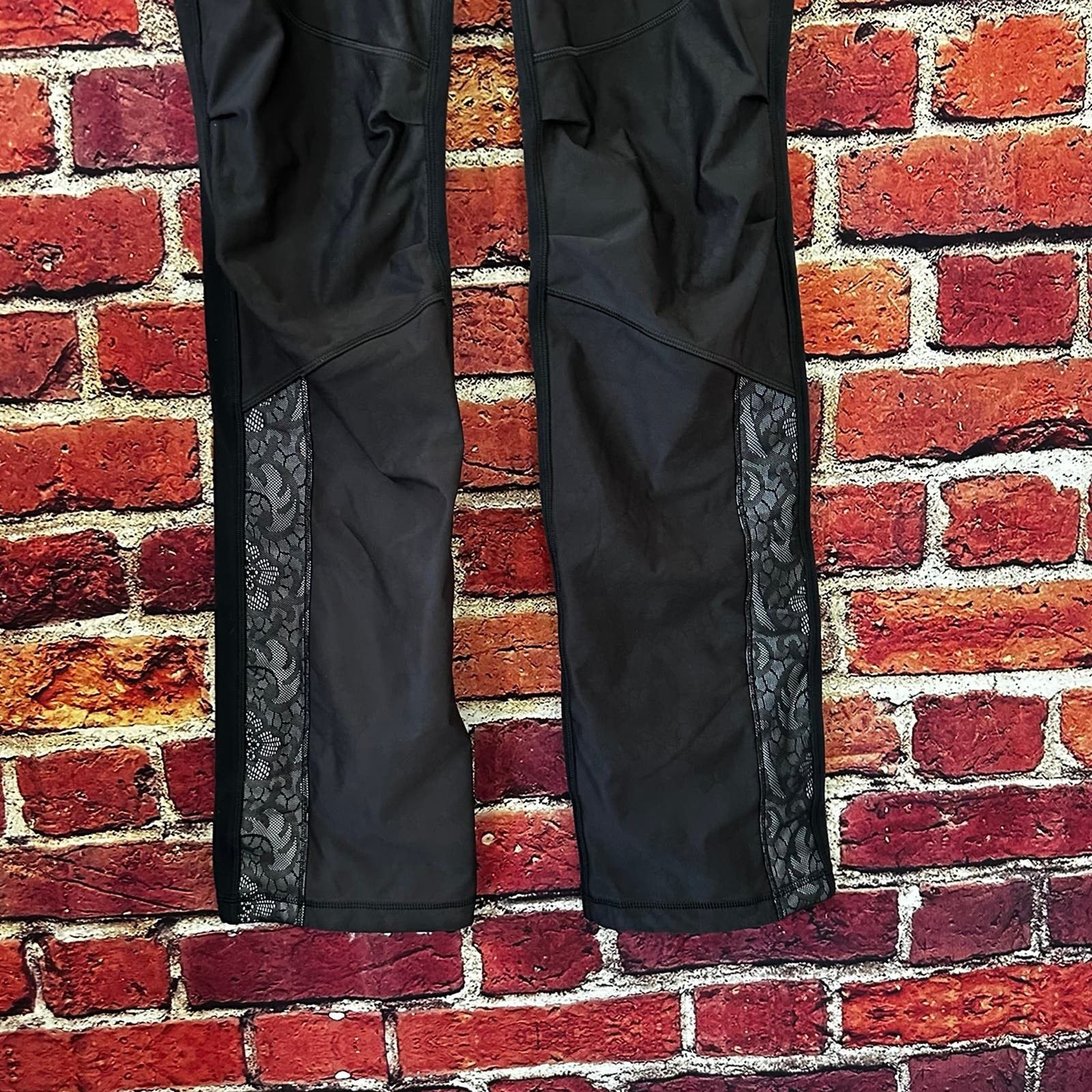 Lululemon Bold in the cold Lululemon pants Size 28" / US 6 / IT 42 - 4 Thumbnail