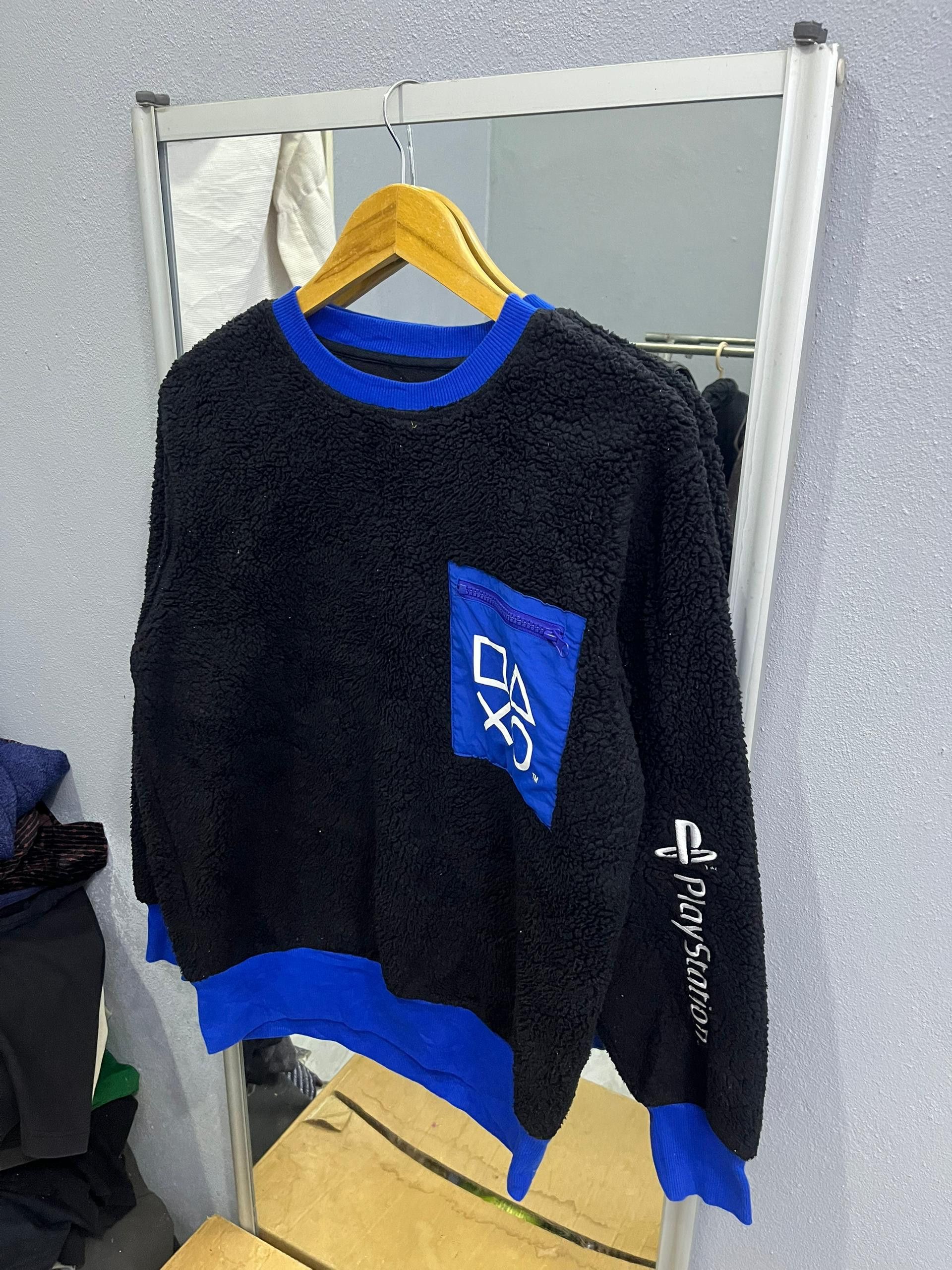Playstation GU x PlayStation Fleece Sweatshirt Embroidered Logo Size US M / EU 48-50 / 2 - 2 Thumbnail