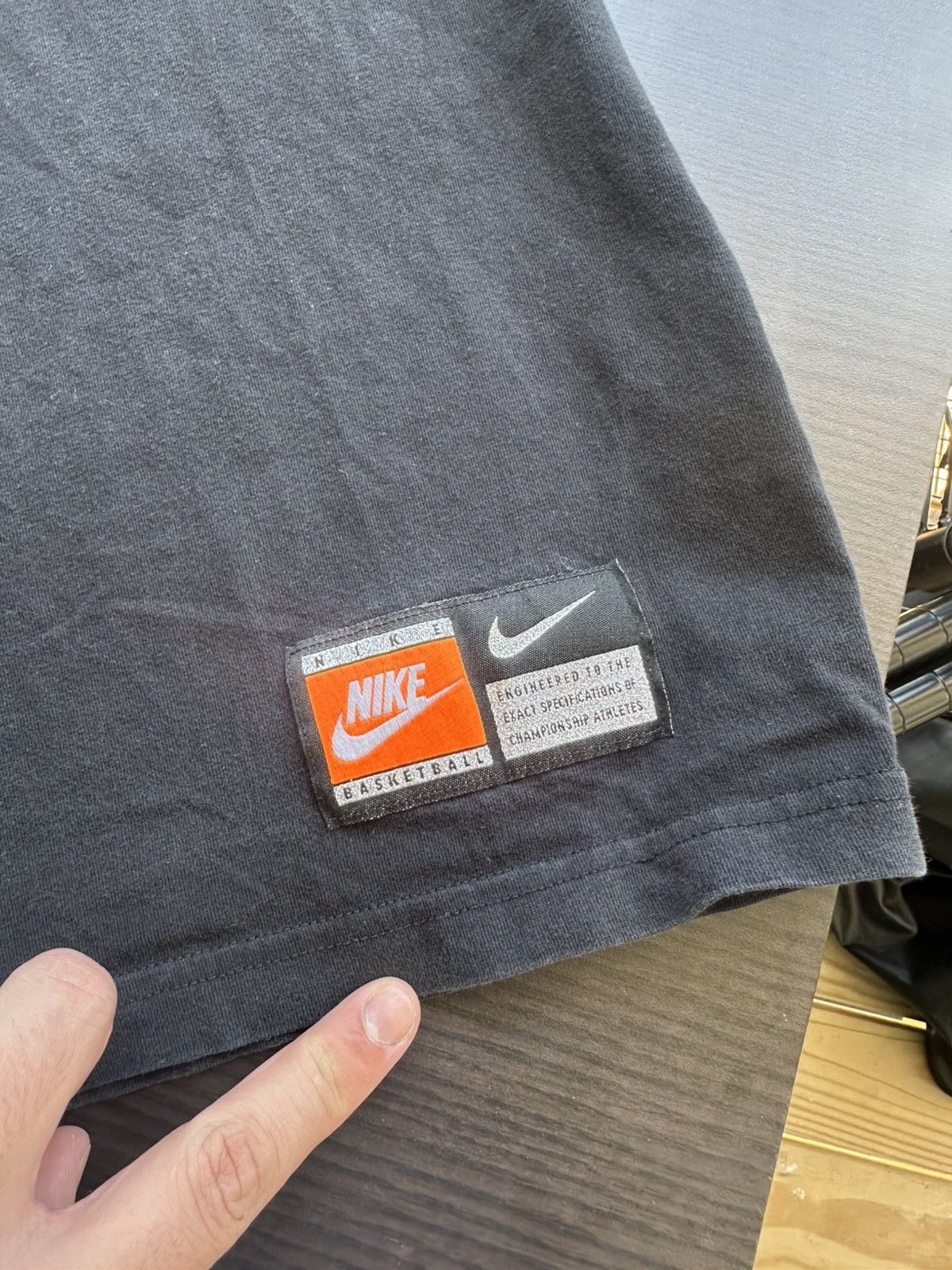 Nike Nike Basketball Black Athletic Gym Tee Shirt Mens size Large Size US L / EU 52-54 / 3 - 3 Thumbnail