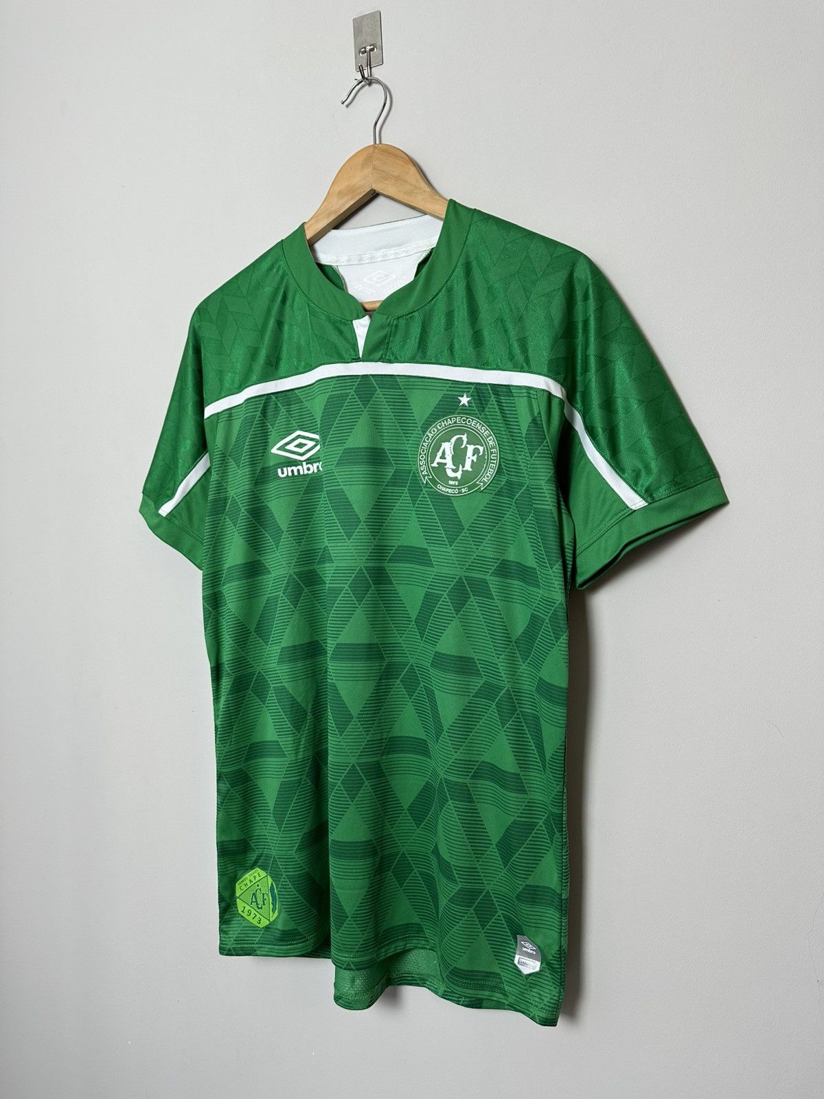 Umbro Chapecoense 2021 Umbro Brazil Football Jersey Green Shirt M Size US M / EU 48-50 / 2 - 2 Thumbnail