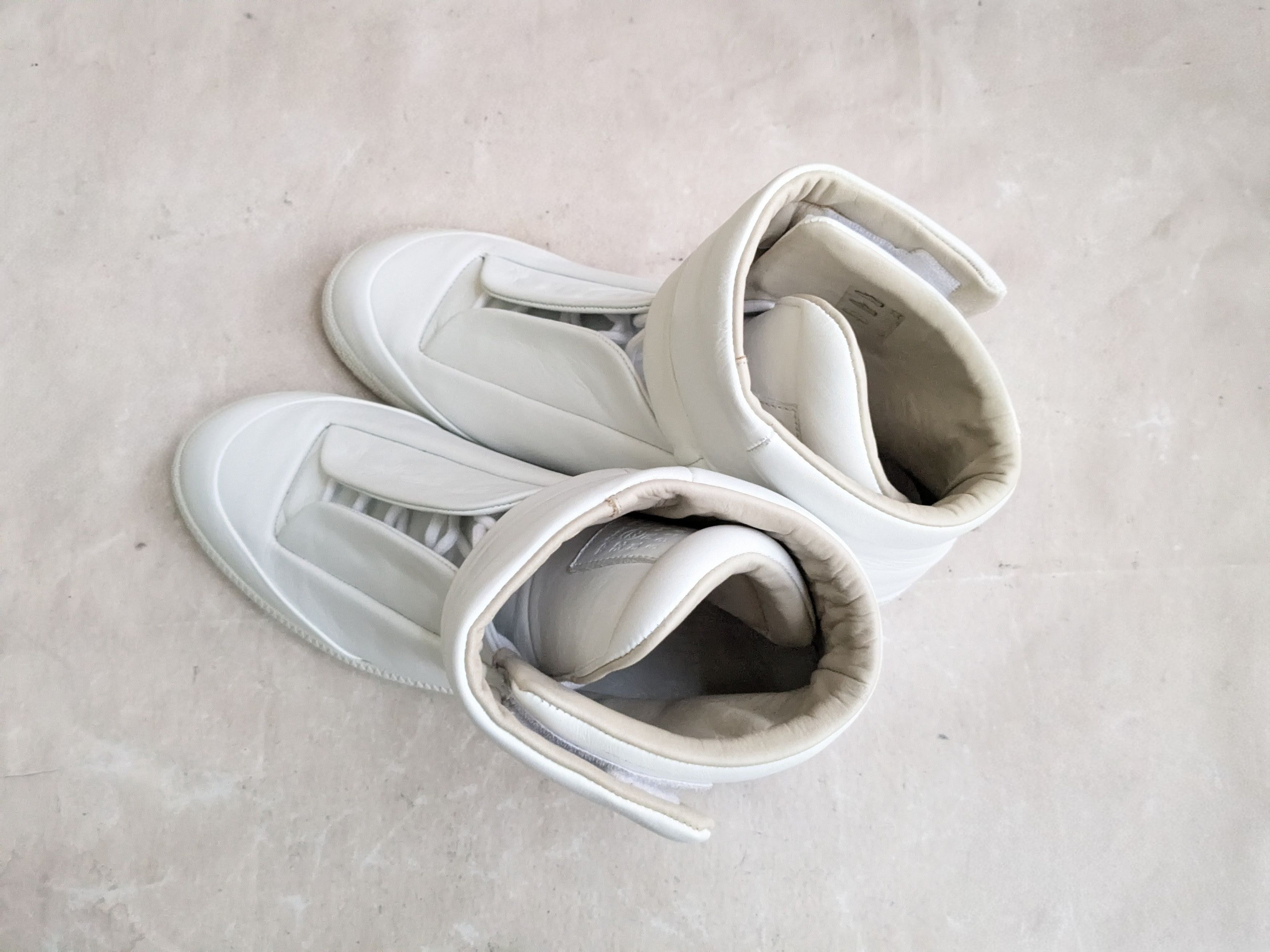 Maison Margiela Maison Margiela Future Sneakers White 9 42 High Tops Size US 9 / EU 42 - 12 Thumbnail