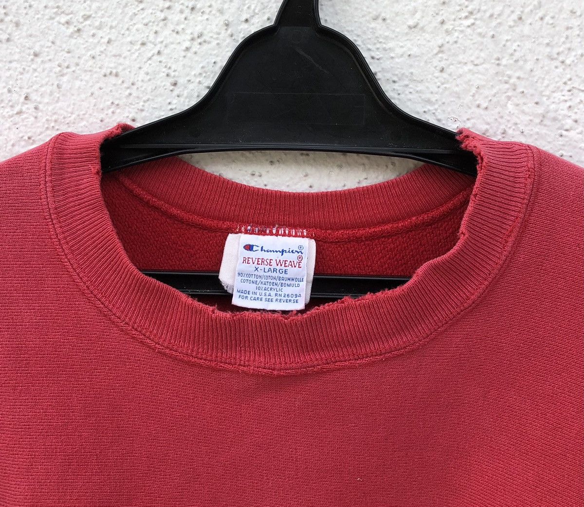 Vintage Vintage 80s Champion Reverse Weave Red Distressed Sweatshirt Size US L / EU 52-54 / 3 - 10 Thumbnail
