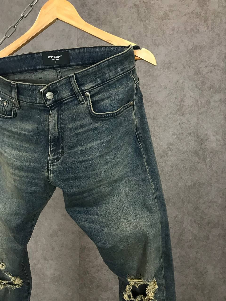 Represent Clo. Represent distressed designer jeans Size US 29 - 2 Thumbnail