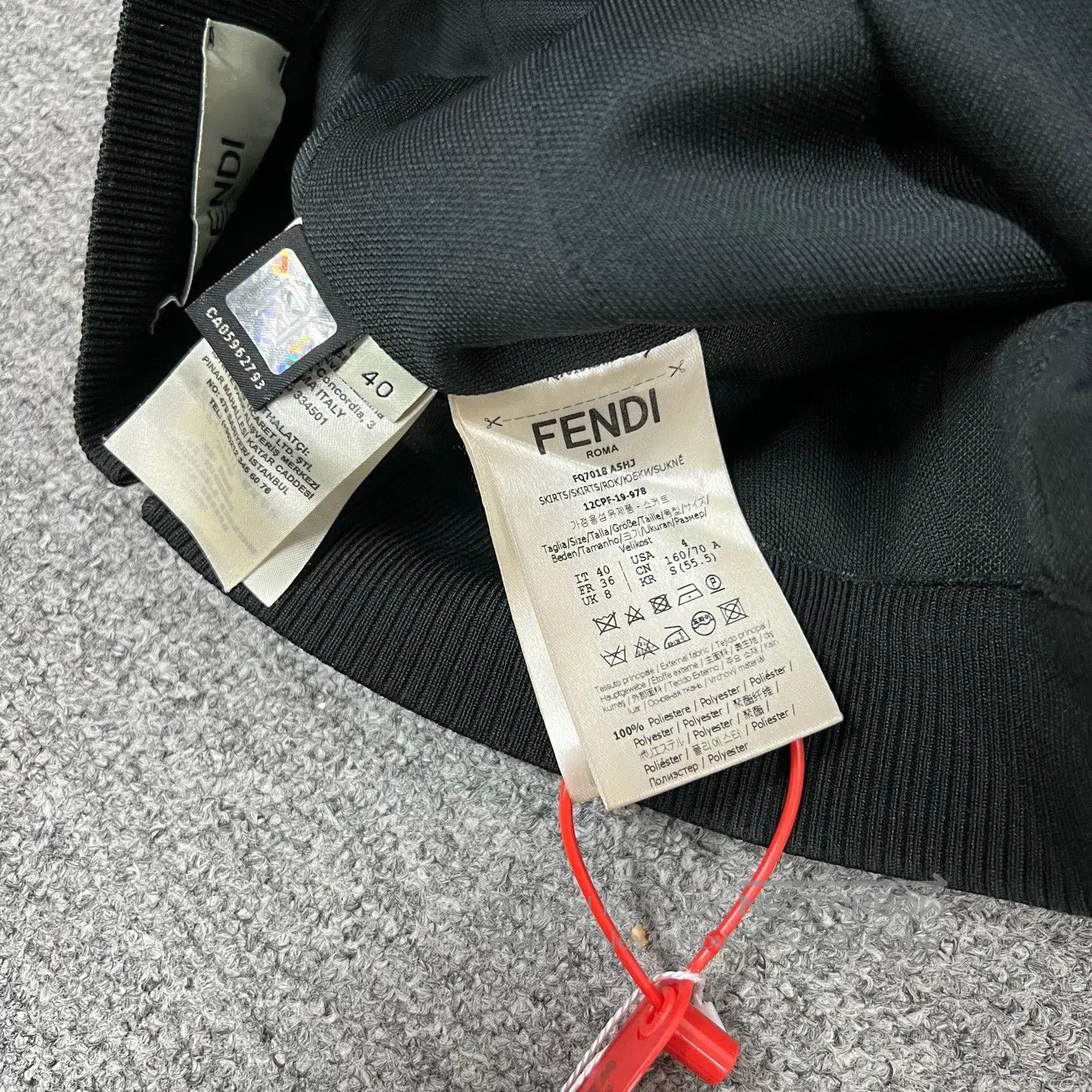 Fendi FENDI SIZE 40 Side old-school logo half-skirt| Size 28" / US 6 / IT 42 - 5 Thumbnail