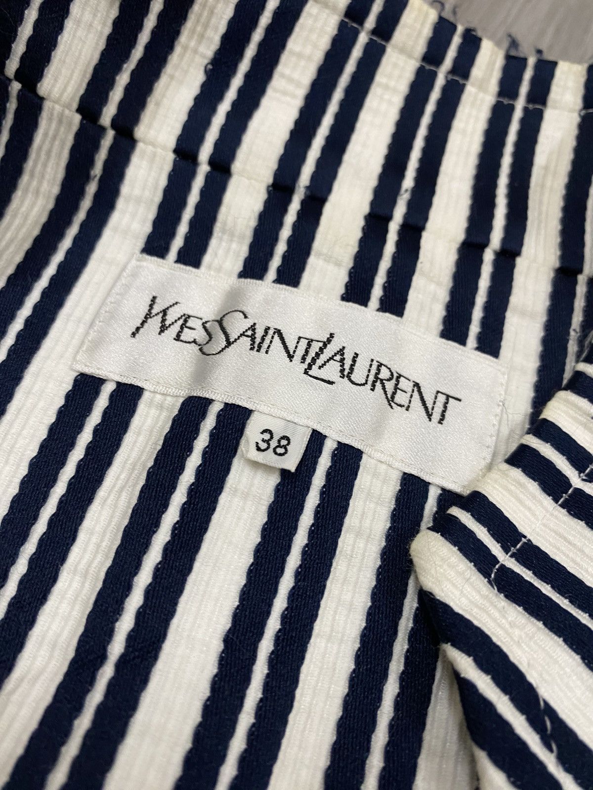 Yves Saint Laurent Vintage Yves Saint Laurent YSL Cropped Striped Blazer Size M / US 6-8 / IT 42-44 - 8 Thumbnail