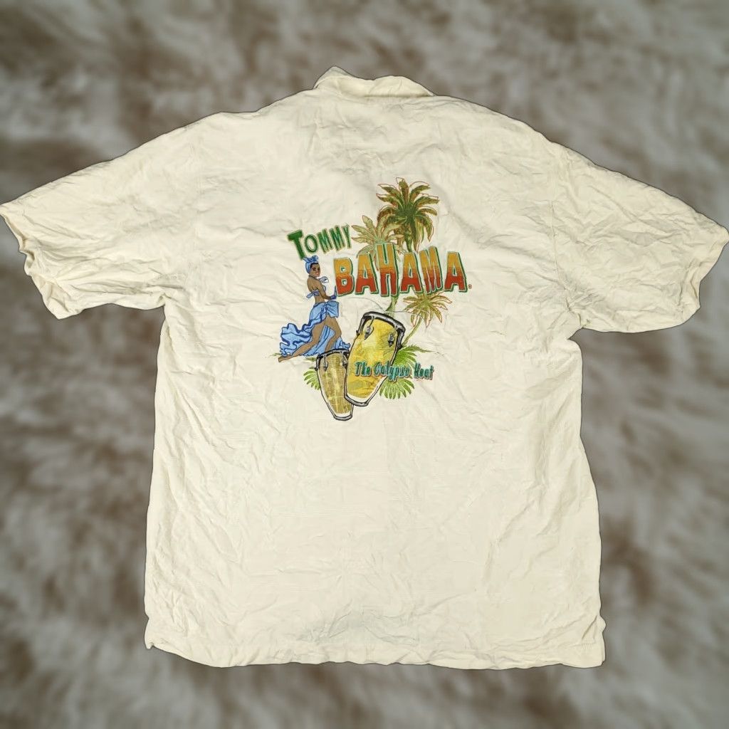 Tommy Bahama Tommy Bahama Shirt Mens Medium Beige Silk Hawaiian Short Sleeve Button-Up Collared 1940s-Modern Tropical Mens Shirts Size US M / EU 48-50 / 2 - 1 Thumbnail