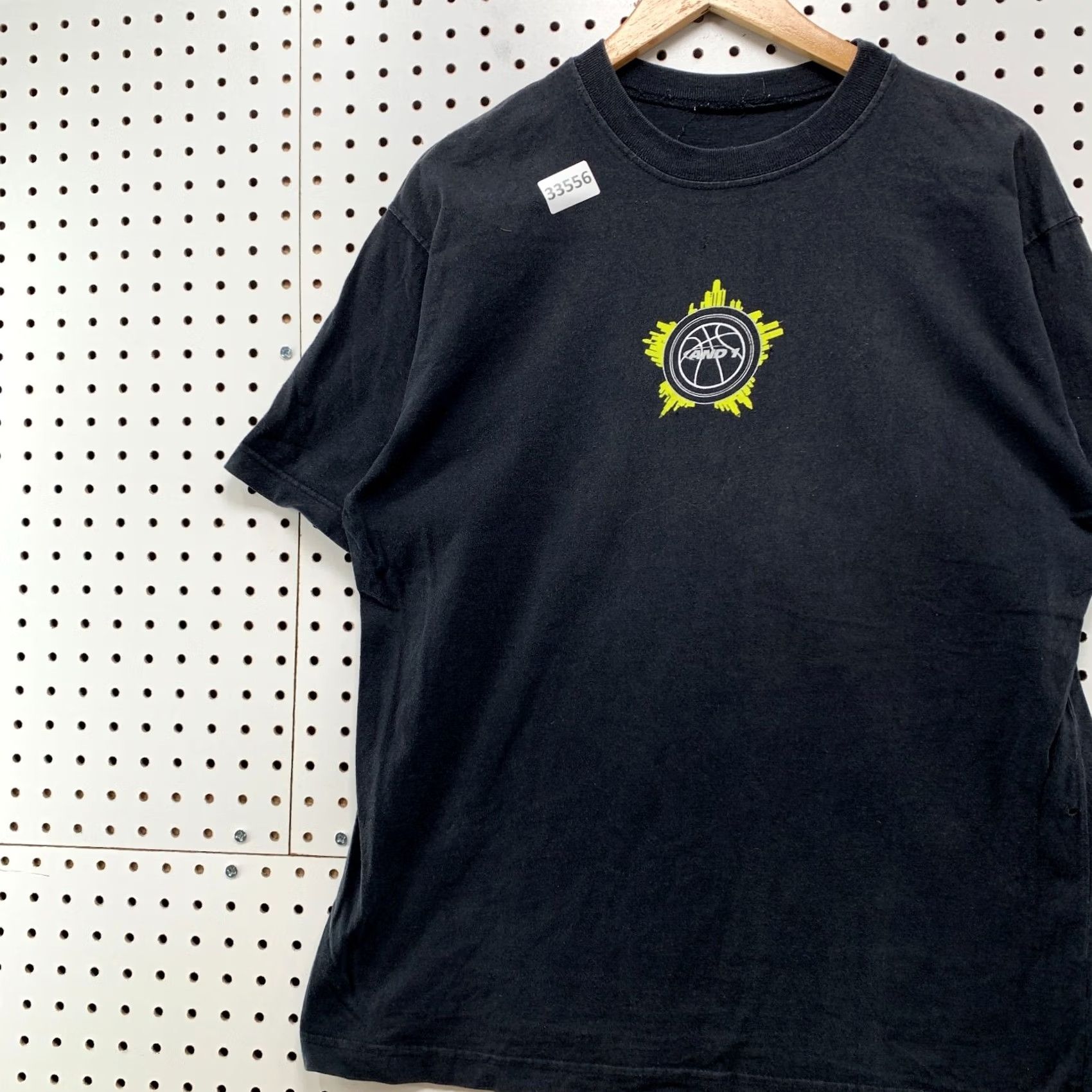 Vintage VINTAGE AND1 Basketball Shirt Mens L Black Yellow Graphic 21X27.5 Size US L / EU 52-54 / 3 - 4 Thumbnail