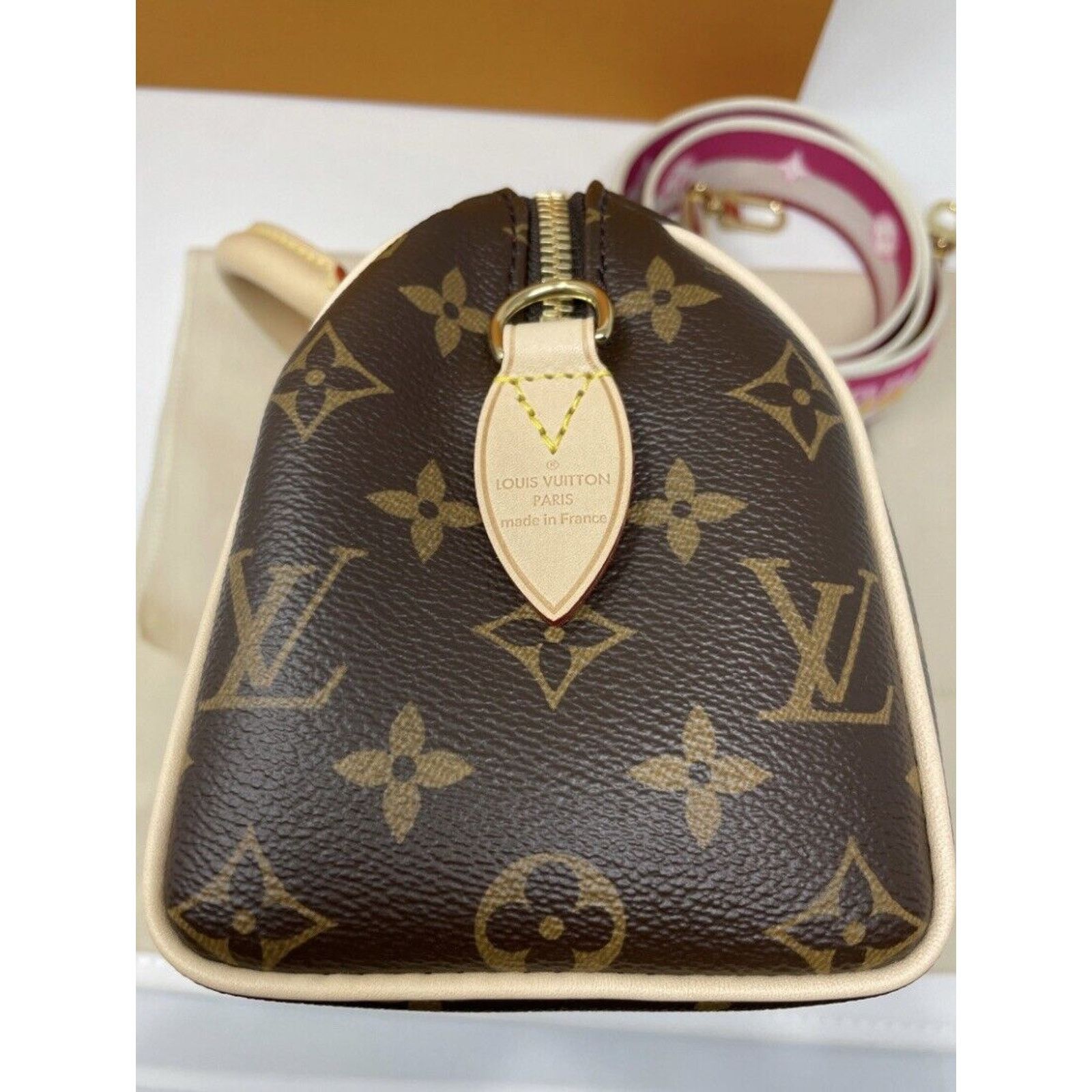Louis Vuitton Louis Vuitton Speedy Bandouliere 20 Crossbody Fuchsia Size ONE SIZE - 8 Thumbnail