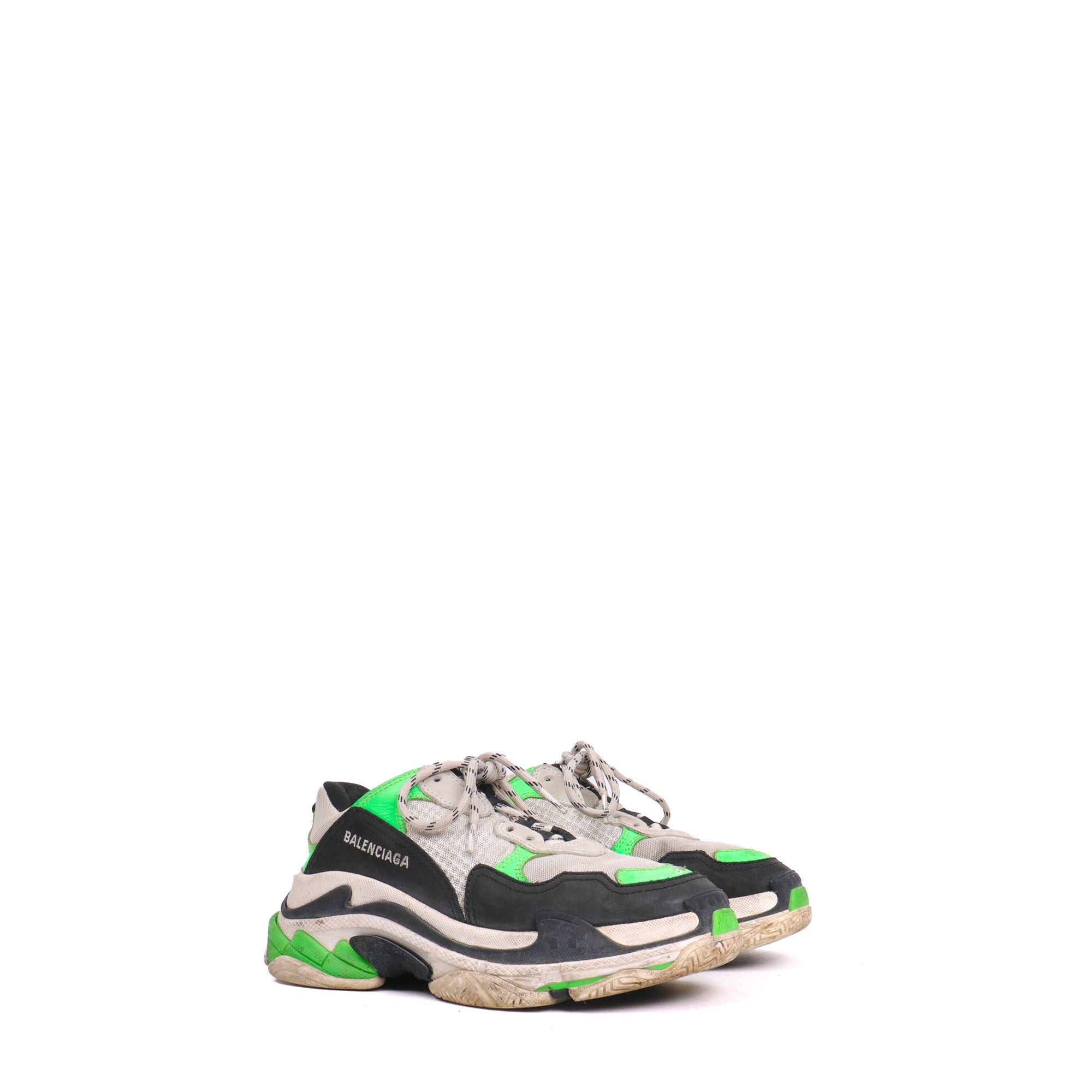 Balenciaga BALENCIAGA - Balenciaga Triple S sneakers in green and black fabric (T39) Size US 8 / IT 38 - 1 Thumbnail