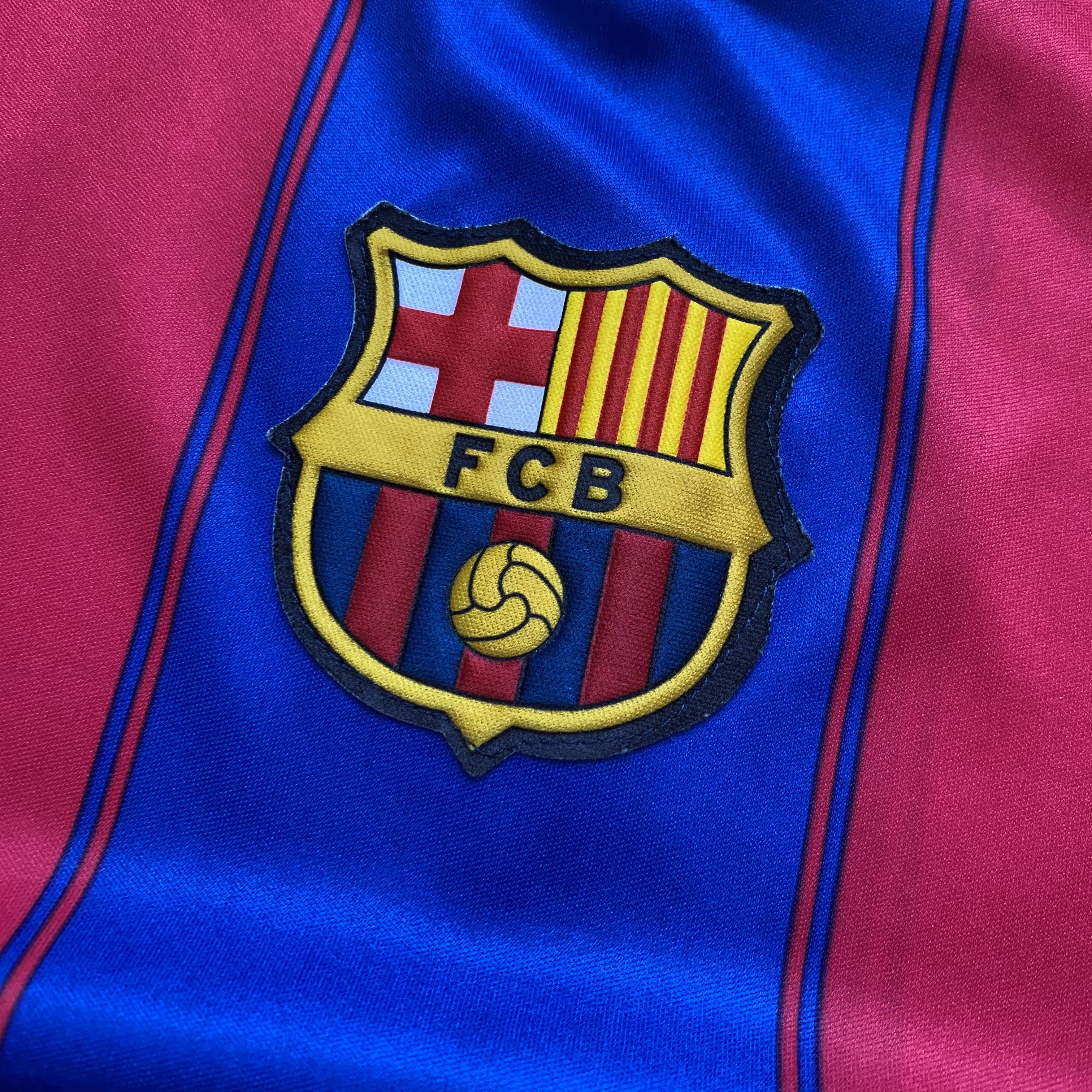 Vintage Vintage Barcelona Retro Jersey Football Size US L / EU 52-54 / 3 - 6 Thumbnail