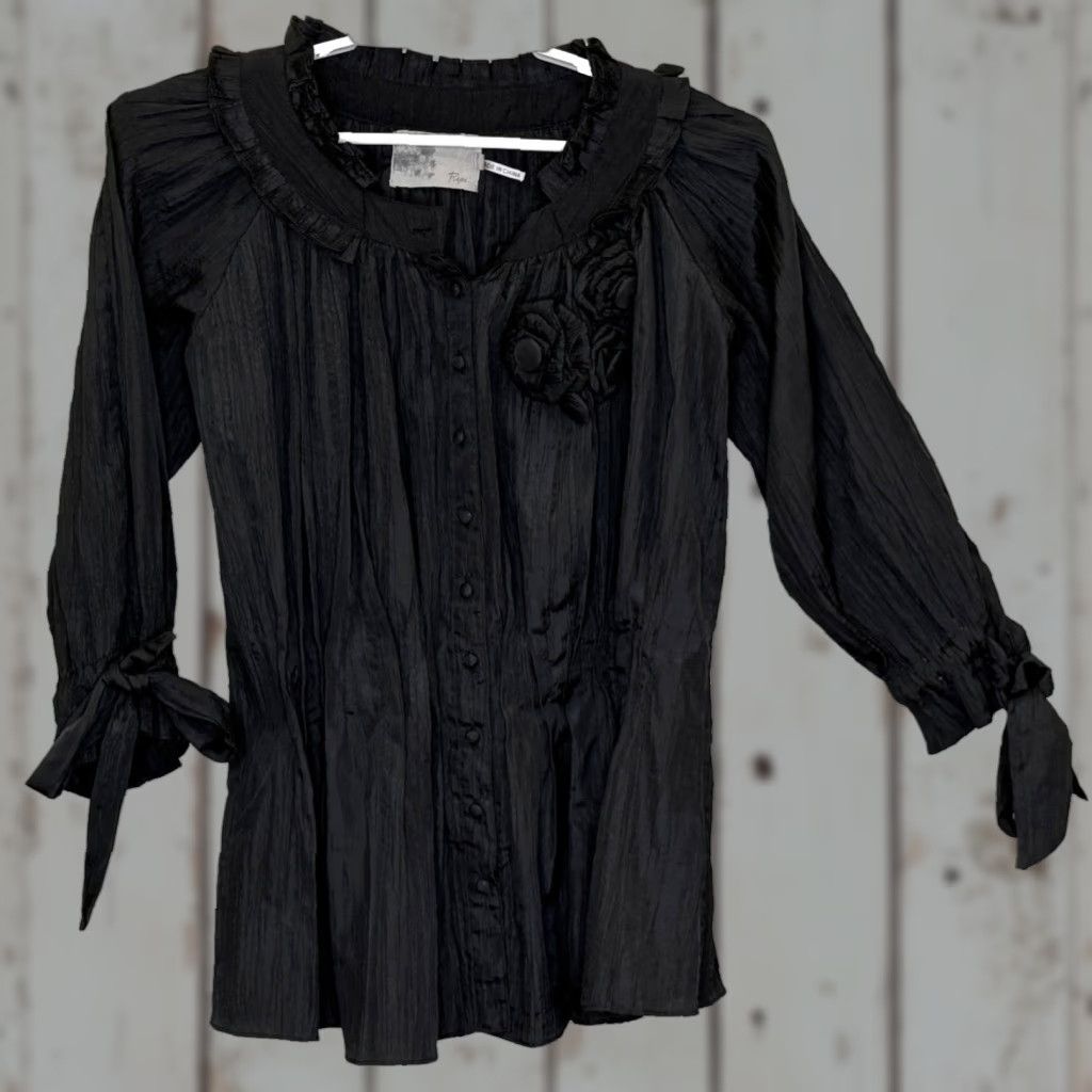 Vintage Ryu Top Womens Medium Black Goth Whimsygoth Fairy Button Front Long Sleeve Size M / US 6-8 / IT 42-44 - 1 Thumbnail