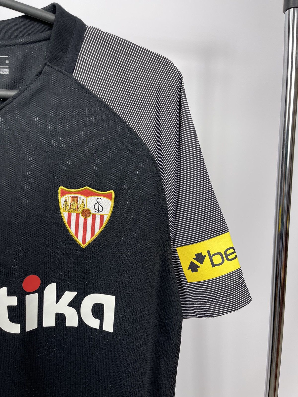 Nike Sevilla 2018 - 2019 3rd third football jersey Nike size M Size US M / EU 48-50 / 2 - 2 Thumbnail