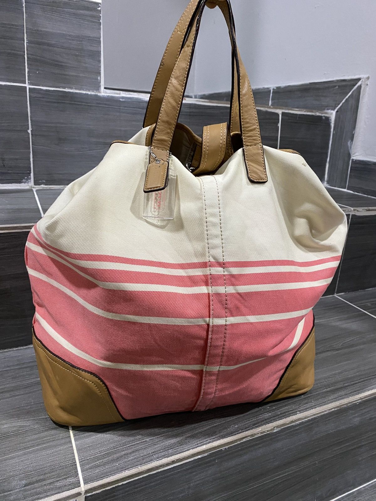 Coach Coach Hadley Variegated Striped Duffle Bag Size ONE SIZE - 17 Thumbnail