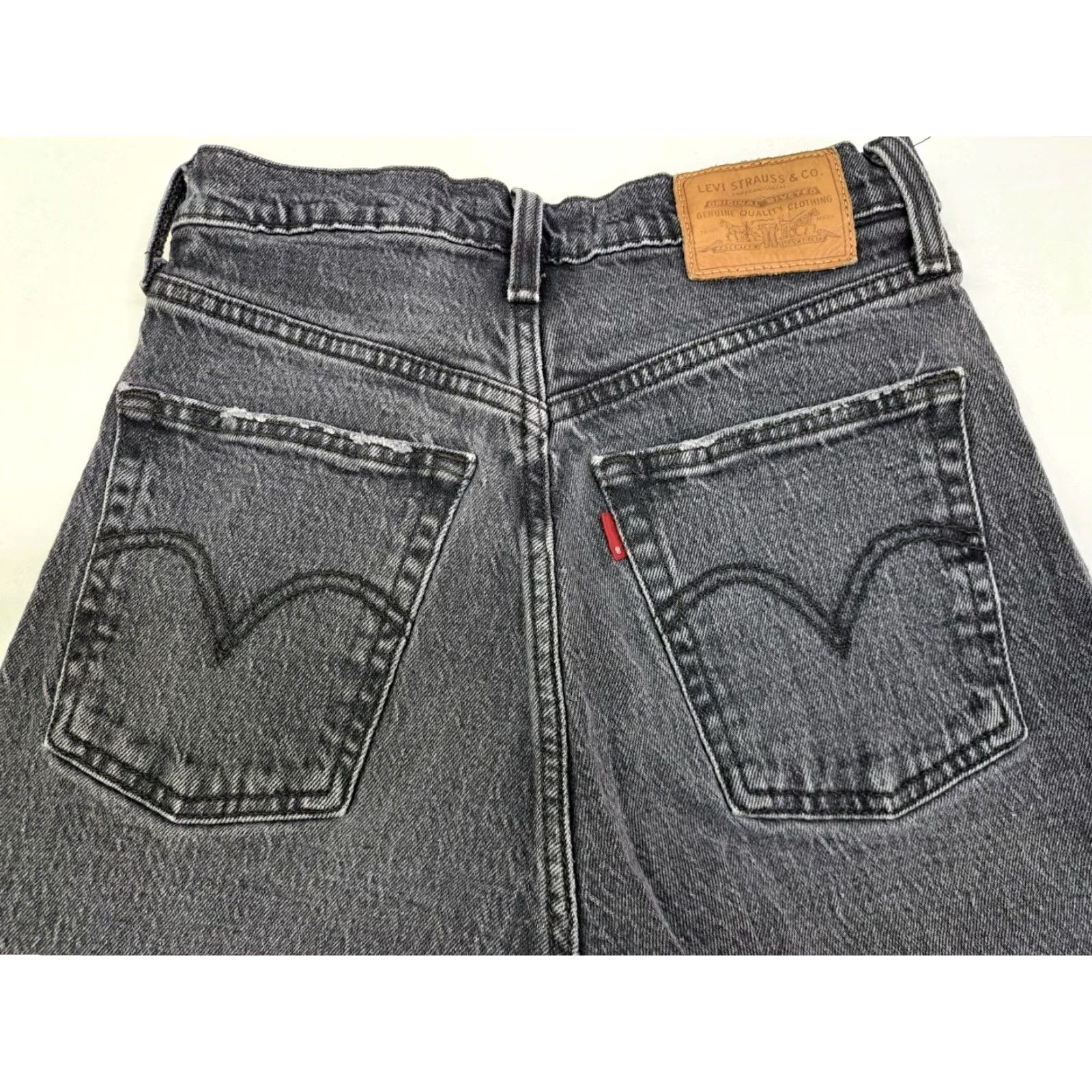 Levi's Levi's Women's Ribcage Straight Anklet Super High Rise Jeans Blk 27/27 7202 Size 27" / US 4 / IT 40 - 7 Thumbnail