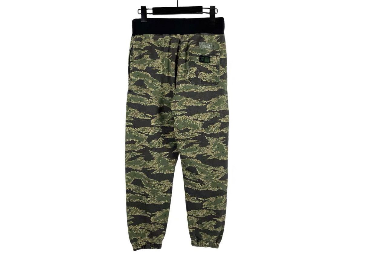 Bape Bape x CMSS Tiger Camo Track Pants J31 Size US 32 / EU 48 - 2 Thumbnail