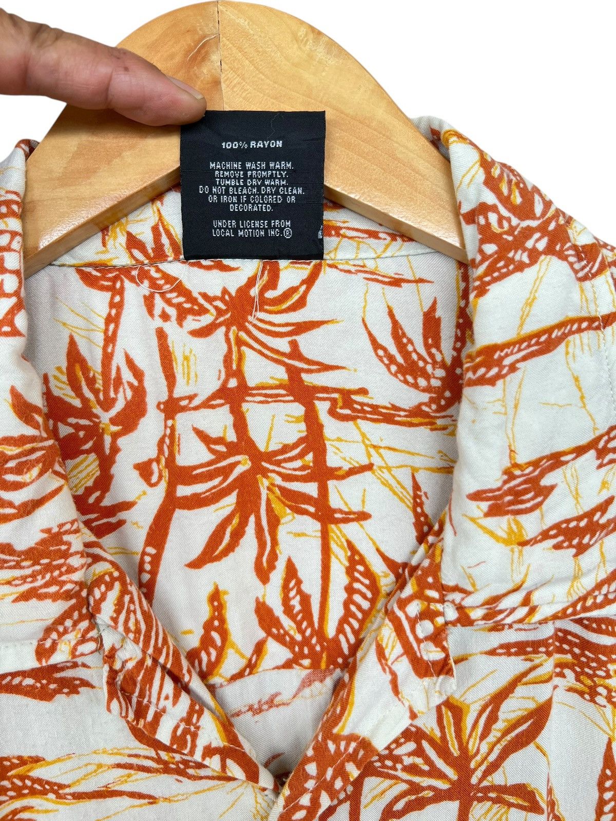 Vintage Vintage Local Motion Hawaiian Floral Beach Shirt Size US XL / EU 56 / 4 - 7 Thumbnail