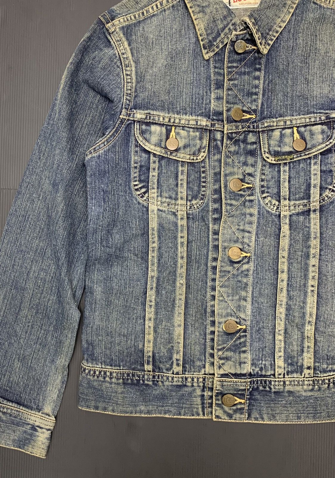 Lee Vintage Thrashed Y2K Lady Lee Riders Trucker Denim Jacket Size S / US 4 / IT 40 - 4 Thumbnail