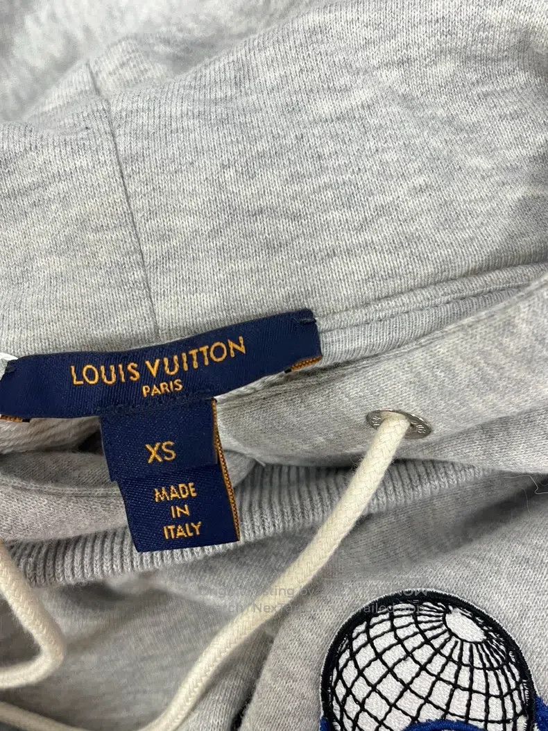 Louis Vuitton Louis Vuitton Grey hooded cropped sweatshirt Size XS / US 0-2 / IT 36-38 - 4 Thumbnail