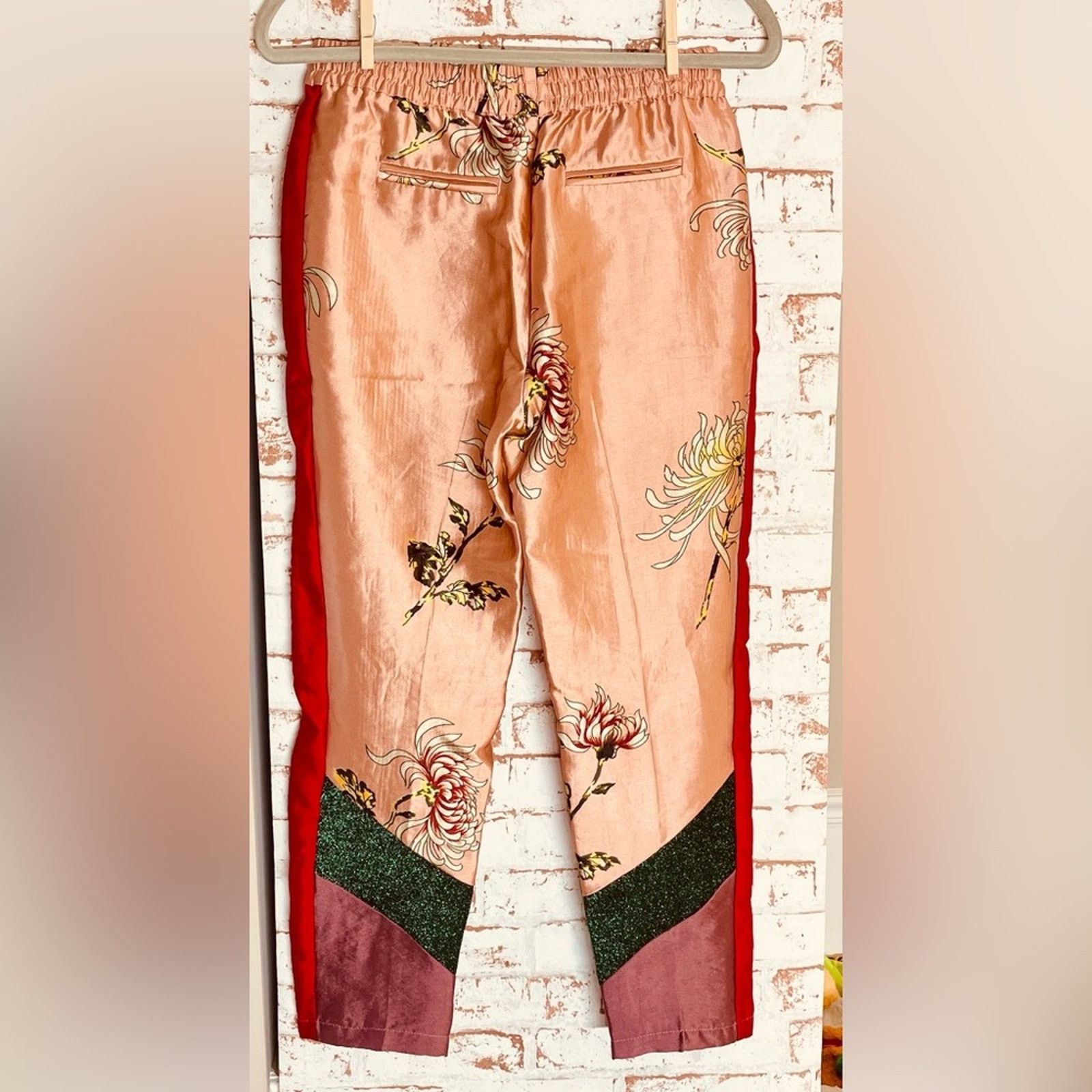 Scotch & Soda Scotch and Soda Satin Cropped Pants with Red Accents Size 26" / US 2 / IT 38 - 2 Thumbnail