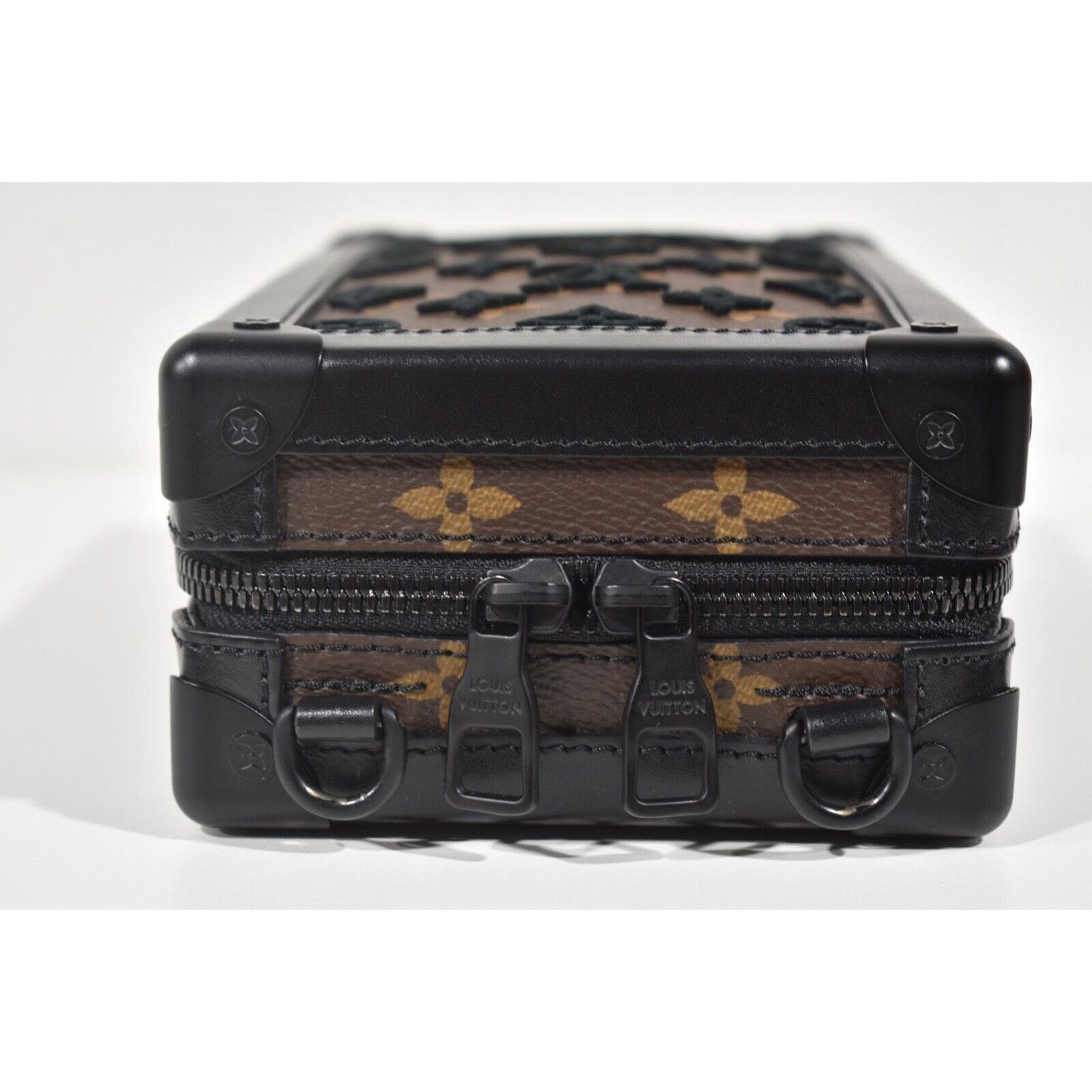 Louis Vuitton Louis Vuitton Vertical Tuffetage Black Velvet Crossbody Bag Size ONE SIZE - 9 Thumbnail