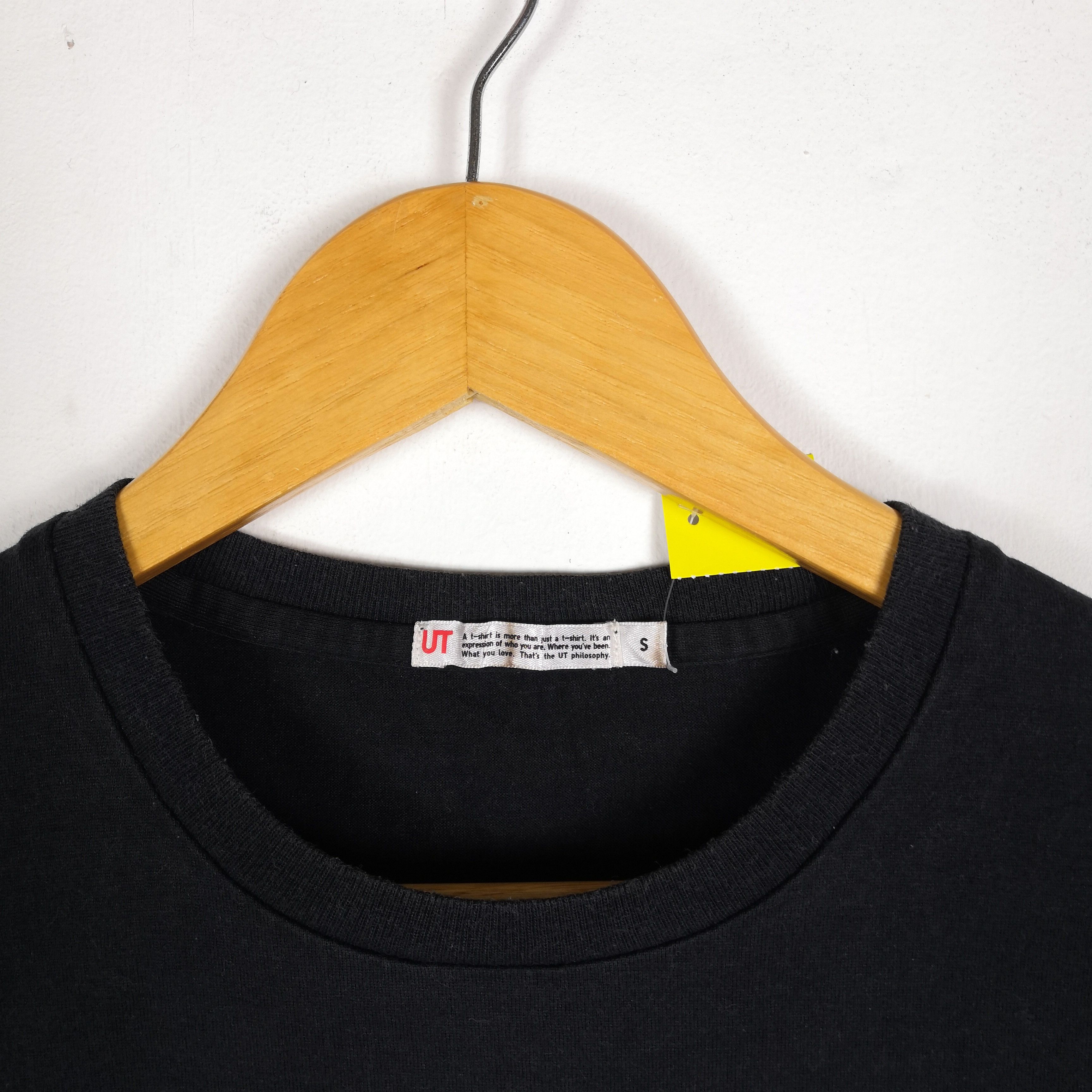 Anime Vintage Y2K Gundam Tshirt Japanese Anime Manga Hentai Tees Size US S / EU 44-46 / 1 - 2 Thumbnail