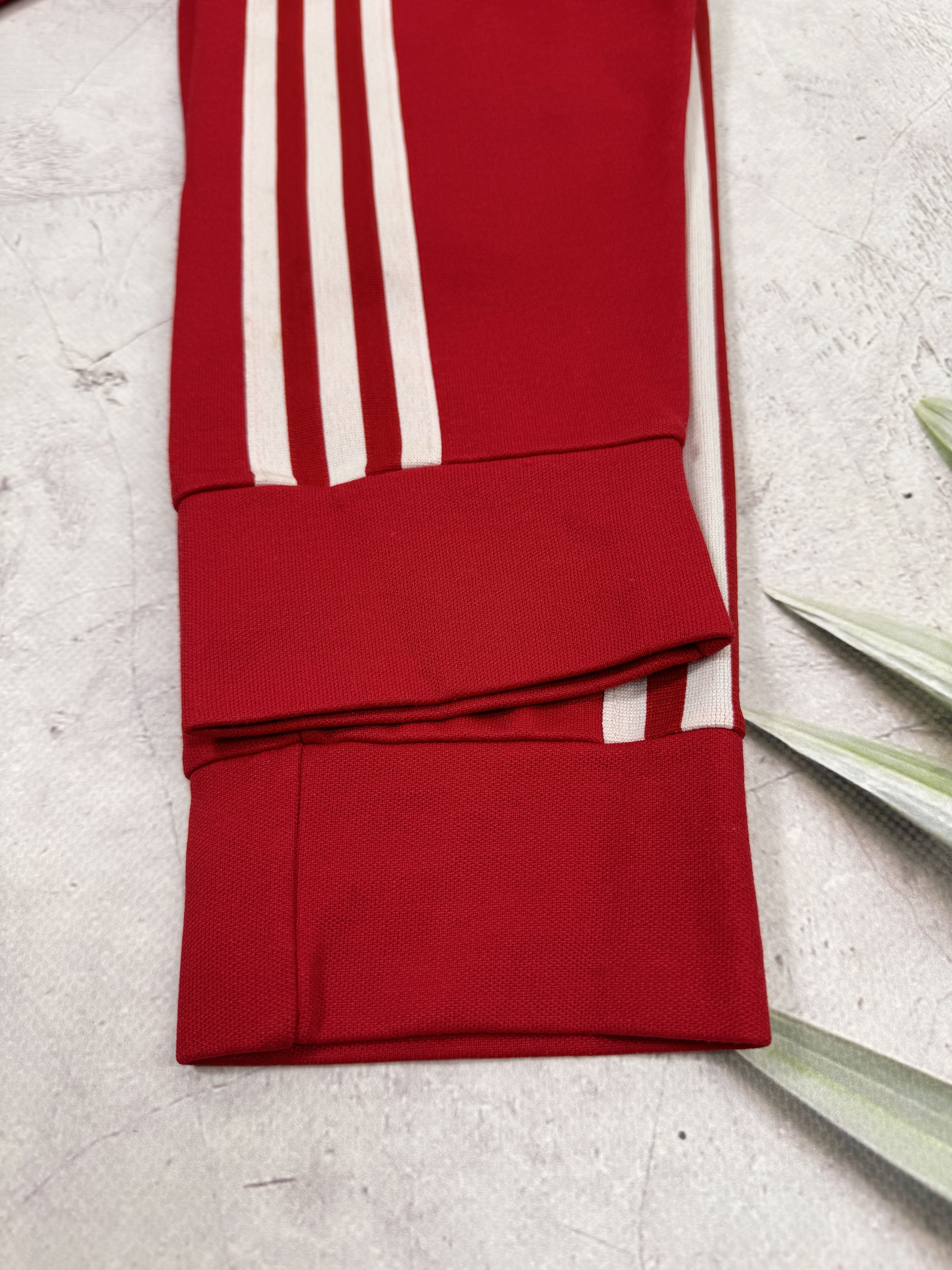 Adidas 80s Adidas Track Jacket HONG KONG Red Color & White Stripes Size US M / EU 48-50 / 2 - 13 Thumbnail