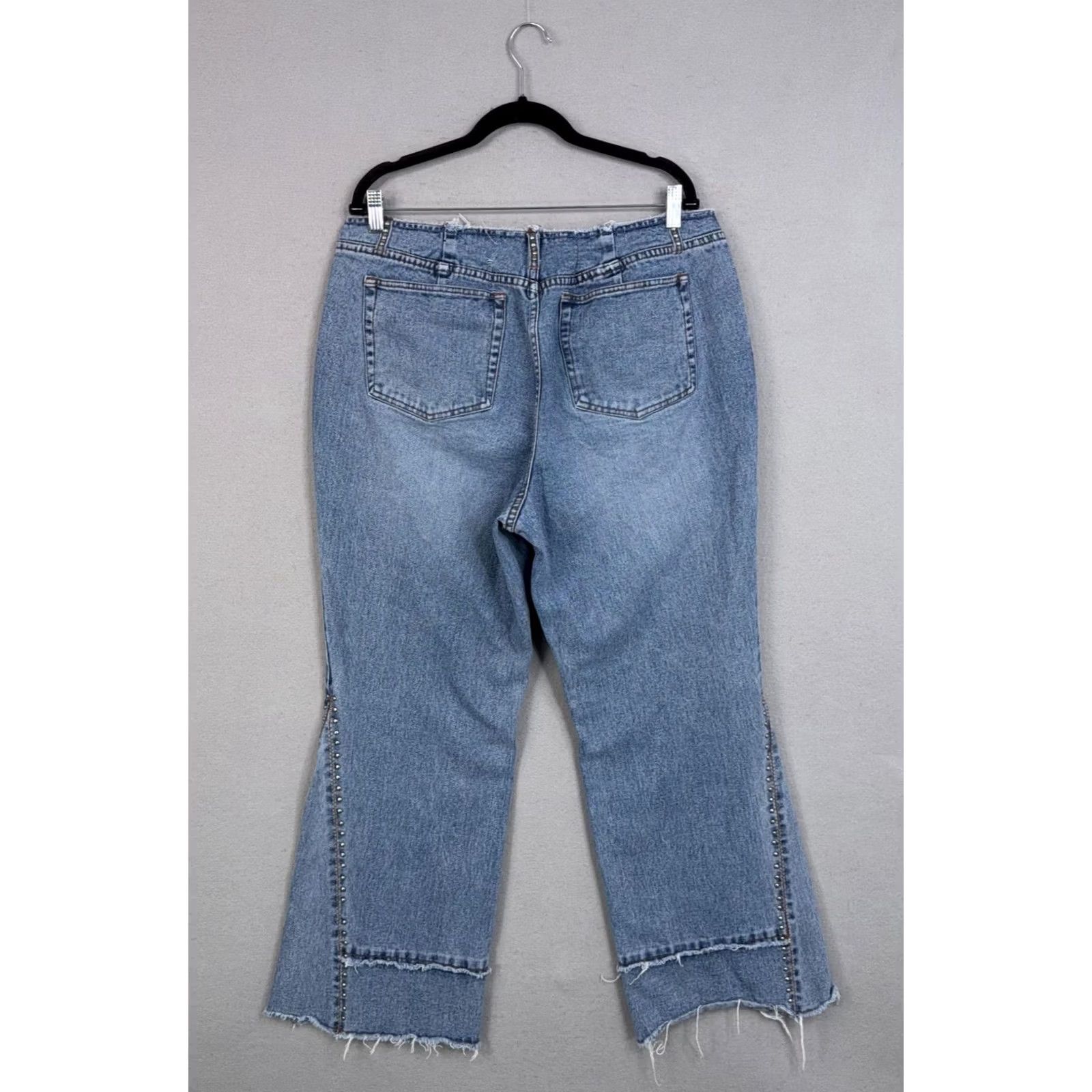 Denime Vintage Venezia Jeans Women 18 Blue High Rise Wide Leg Studded Fringe Crop Denim Raw Hem Size 40" / US 18 - 5 Thumbnail