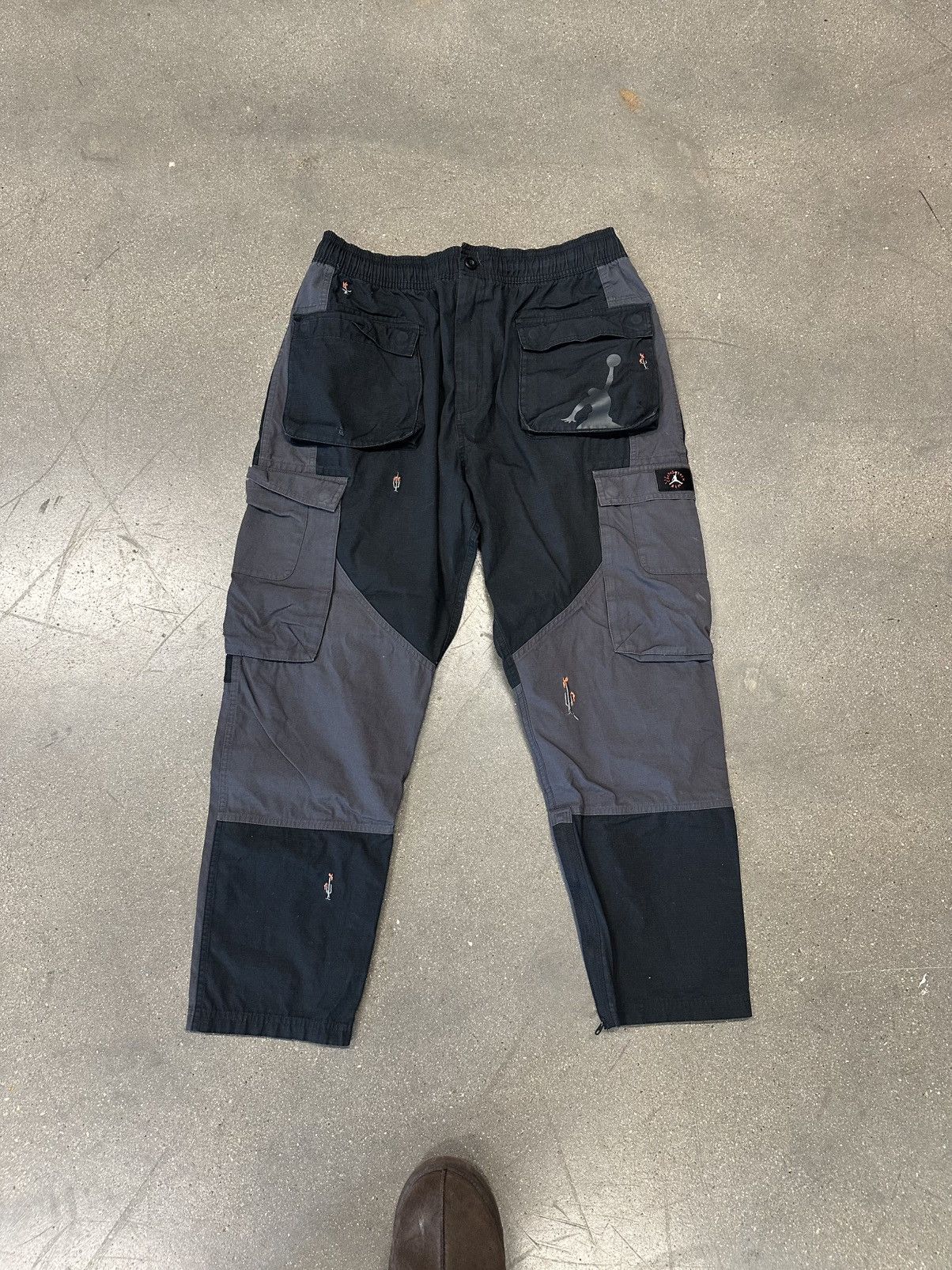 Jordan Brand × Travis Scott Jordan travis scott cargo pant black Size US 36 / EU 52 - 1 Thumbnail