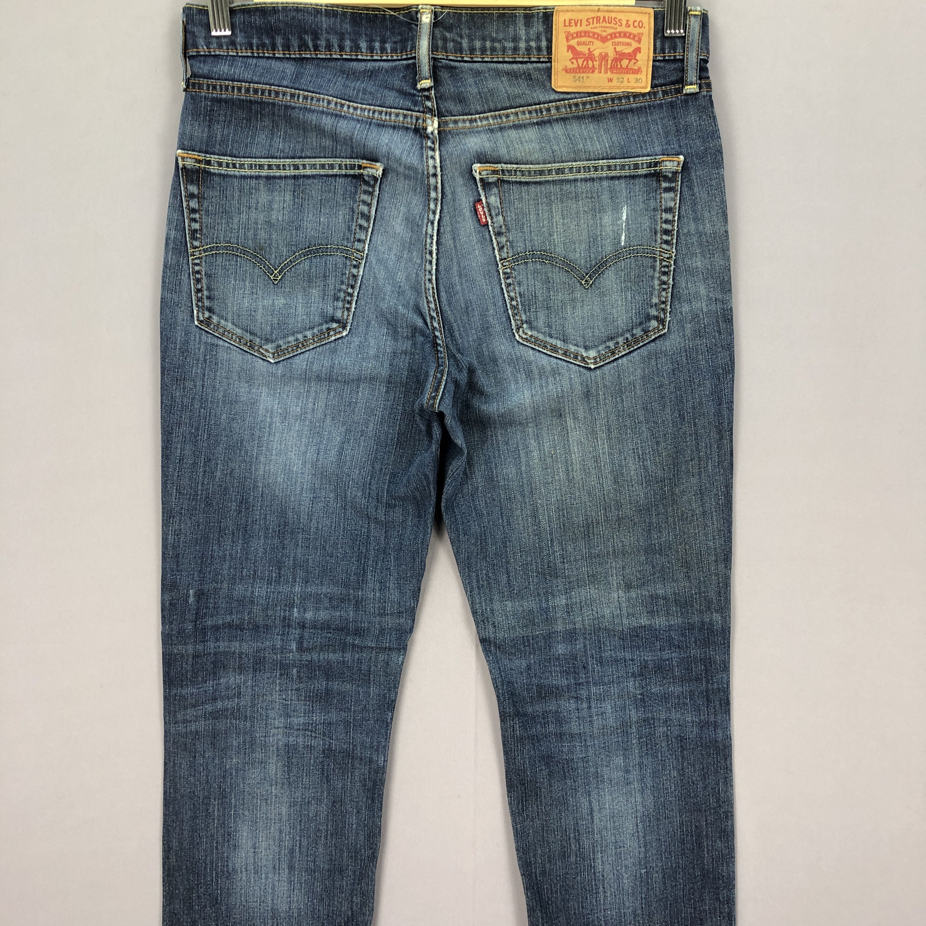Levi's Vintage Ripped Levis 541 Jeans Distressed Levi's Blue Denim Size US 32 / EU 48 - 4 Thumbnail