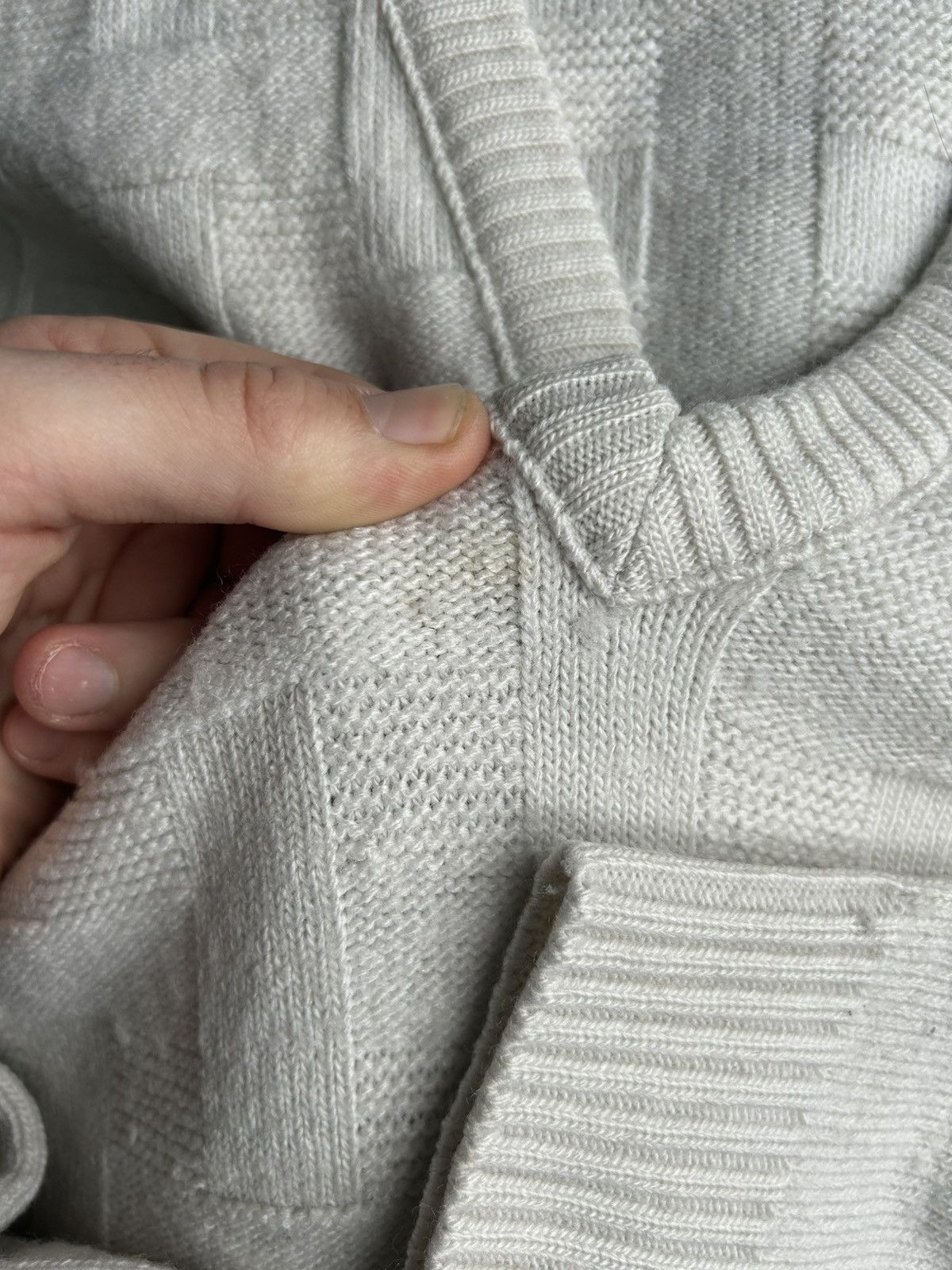 Lacoste Vintage Lacoste V-Neck Sweater Wool Solid Style Size M / 4 Size US M / EU 48-50 / 2 - 5 Thumbnail