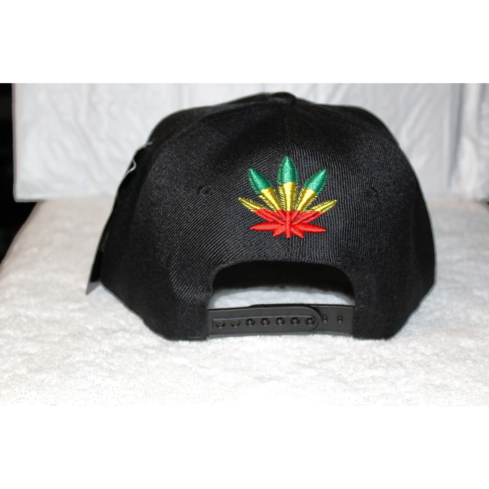 Vintage VINTAGE INTER Marijuana Leaf Snapback Cap Men's Adjustable Black Baseball Hat Size ONE SIZE - 2 Thumbnail