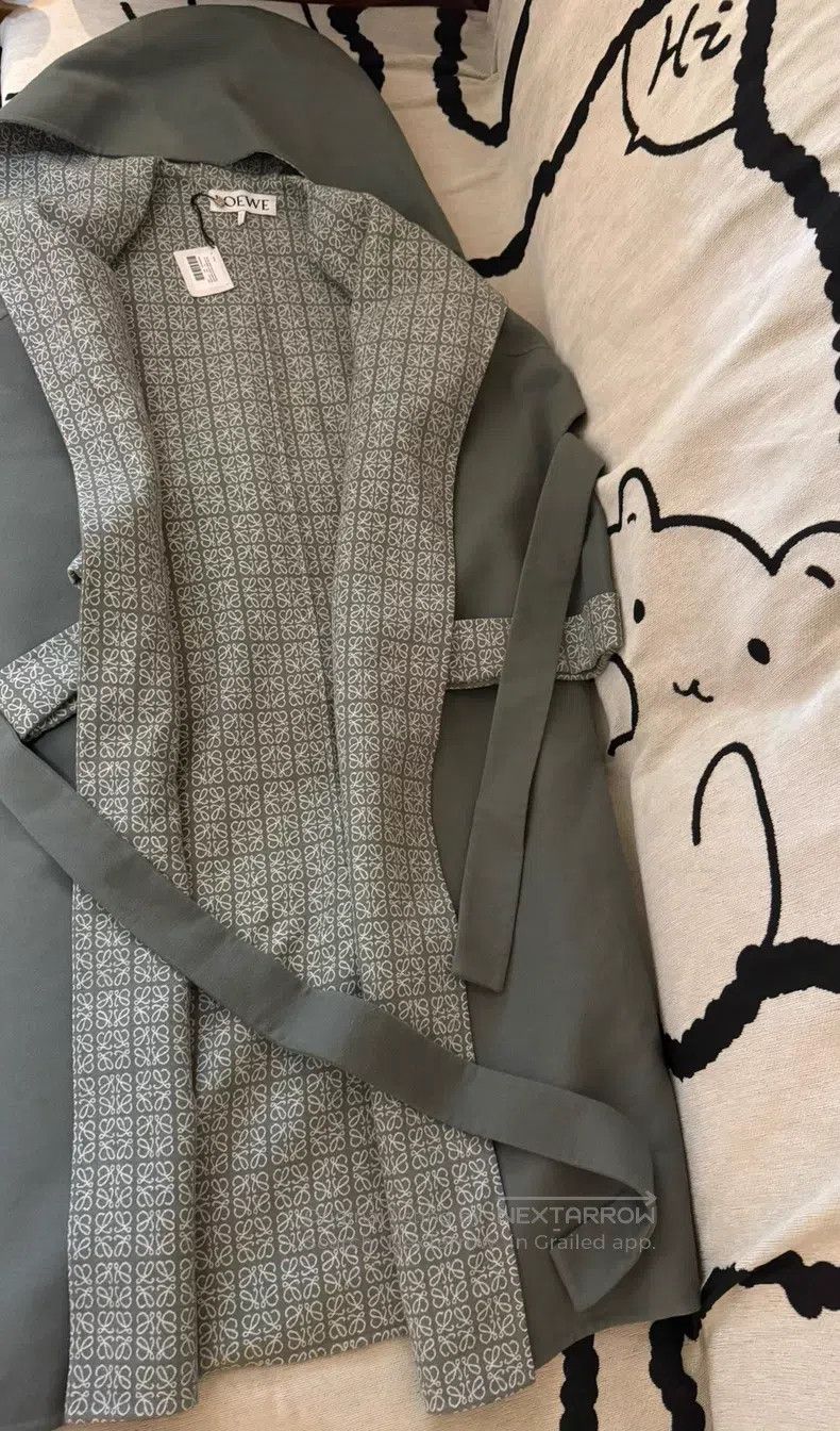 Loewe Loewe Monogram Print Wool Bathrobe Coat Size XS / US 0-2 / IT 36-38 - 1 Thumbnail