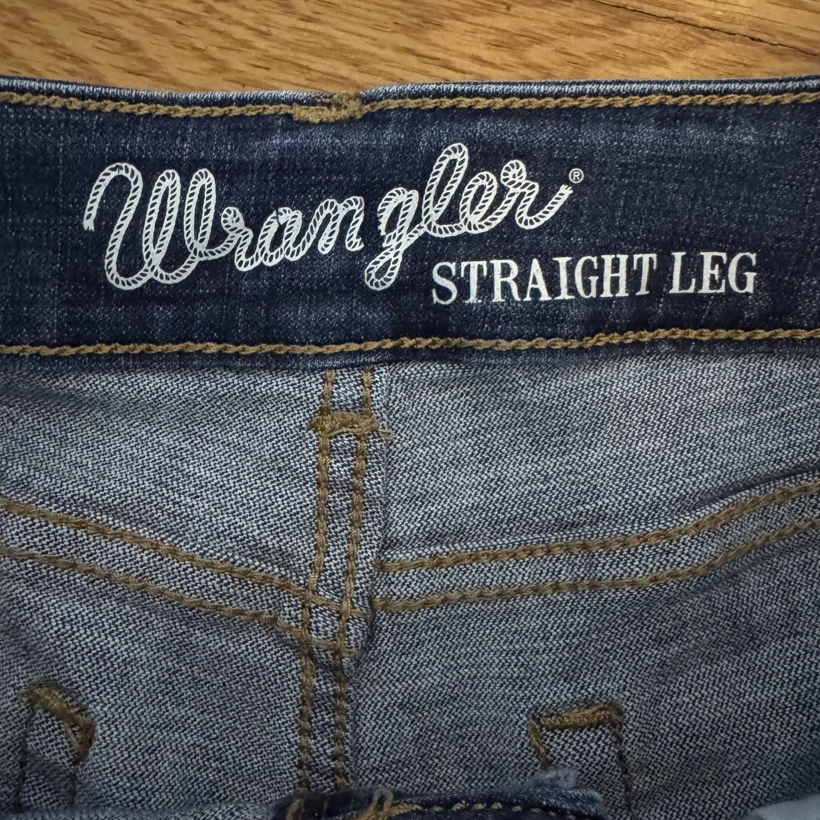 Wrangler Women's Wrangler Straight Leg Jeans 27x29 Dark Blue Denim Size 27" / US 4 / IT 40 - 2 Thumbnail