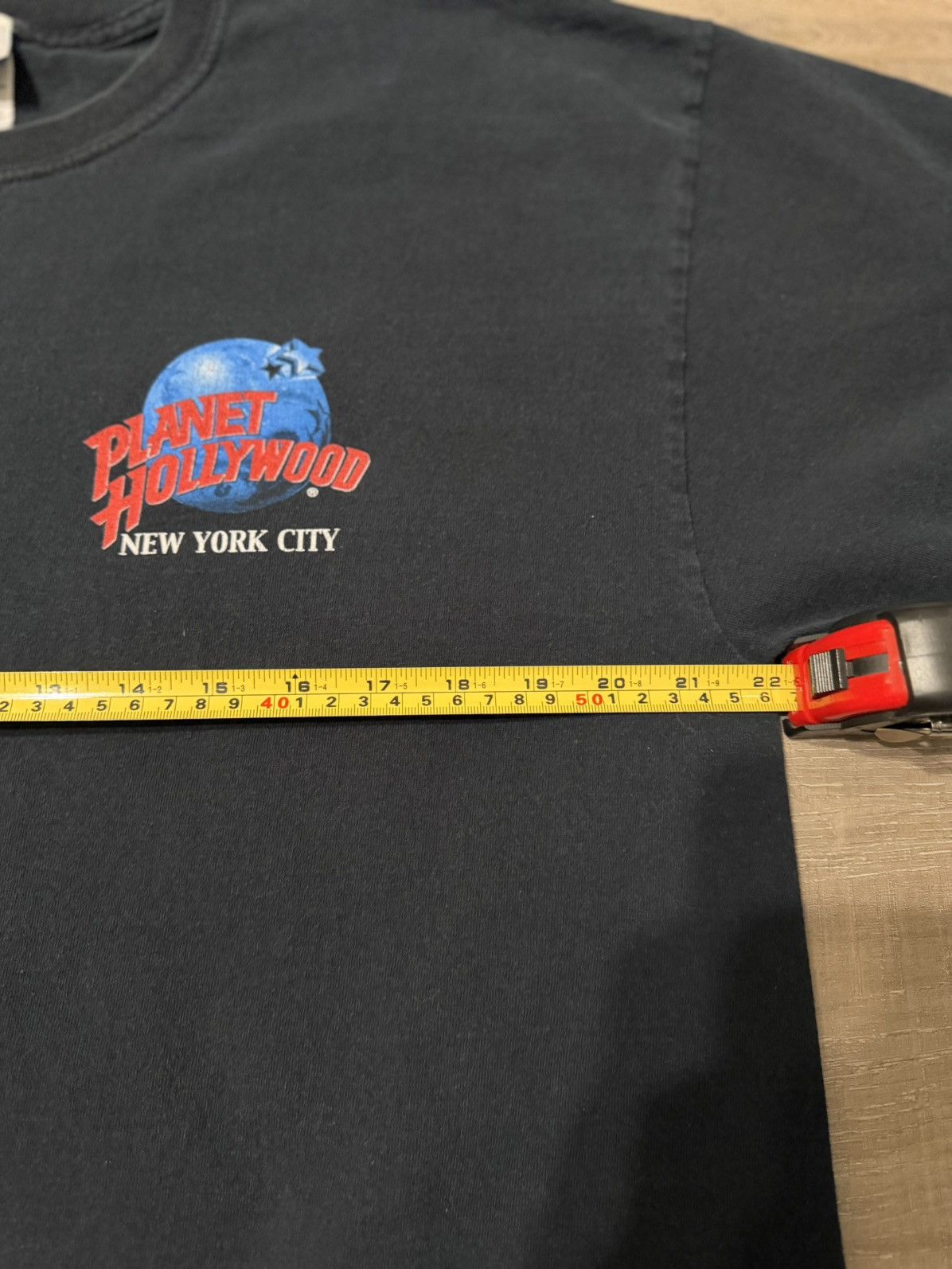Vintage Vintage Planet Hollywood T-Shirt Size US XL / EU 56 / 4 - 5 Thumbnail