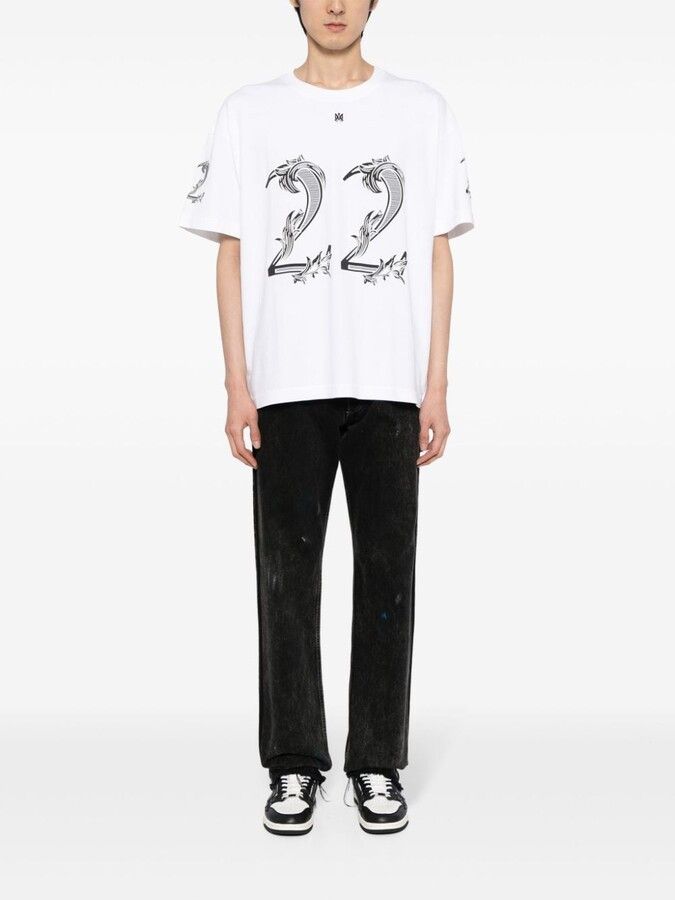 Amiri o1s1wg110525 Baroque Logo T-Shirt in White/Black Size US S / EU 44-46 / 1 - 2 Thumbnail